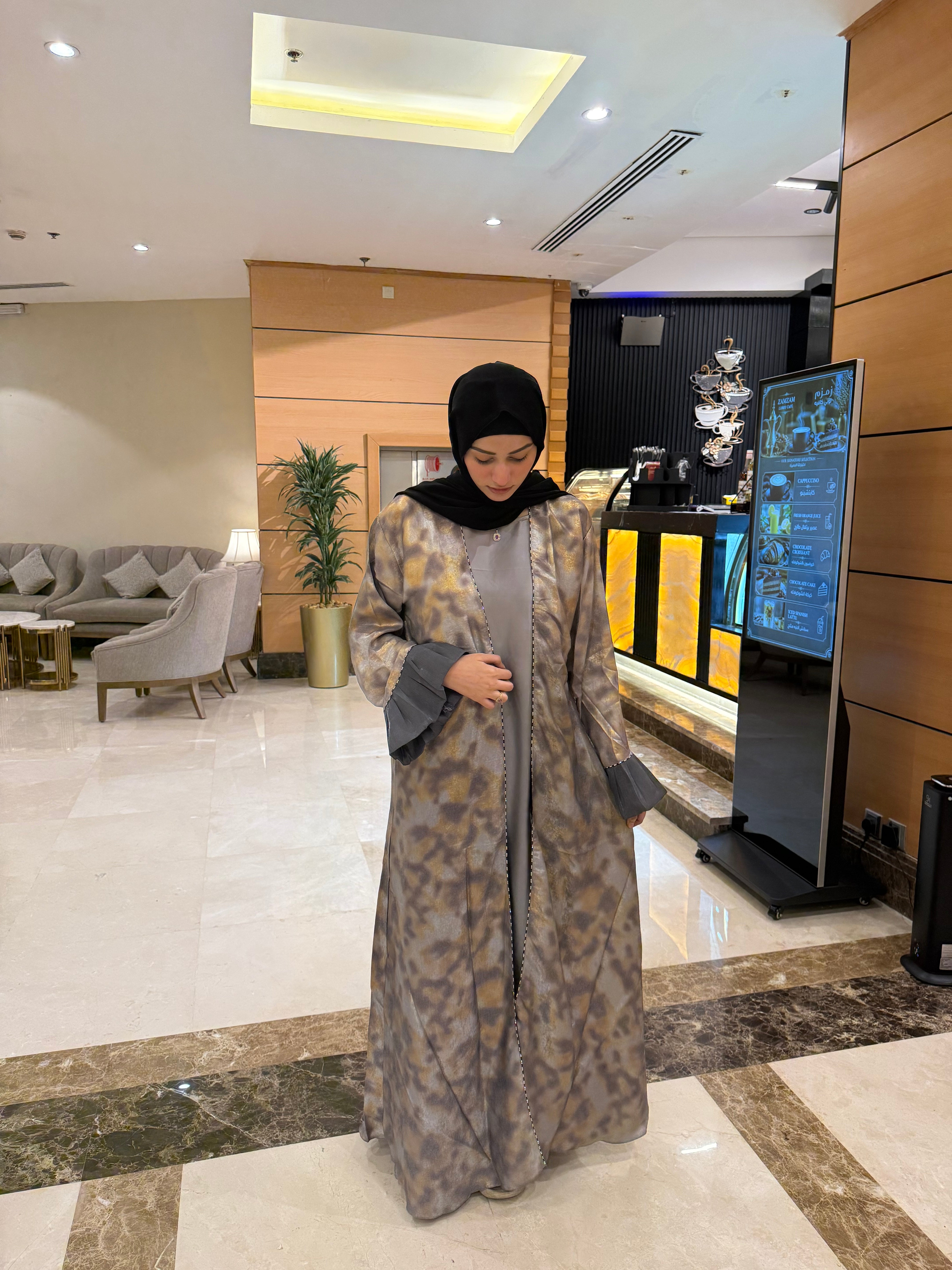 Mosaic print shimmer shrug abaya set (with inner slit & Hijab)
