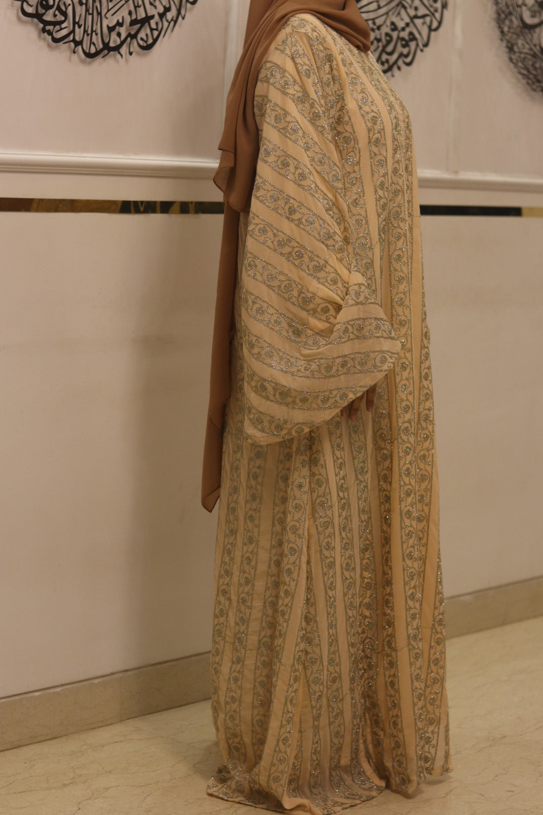 Sparkle cutwork 2pc abaya with inner slit - without hijab