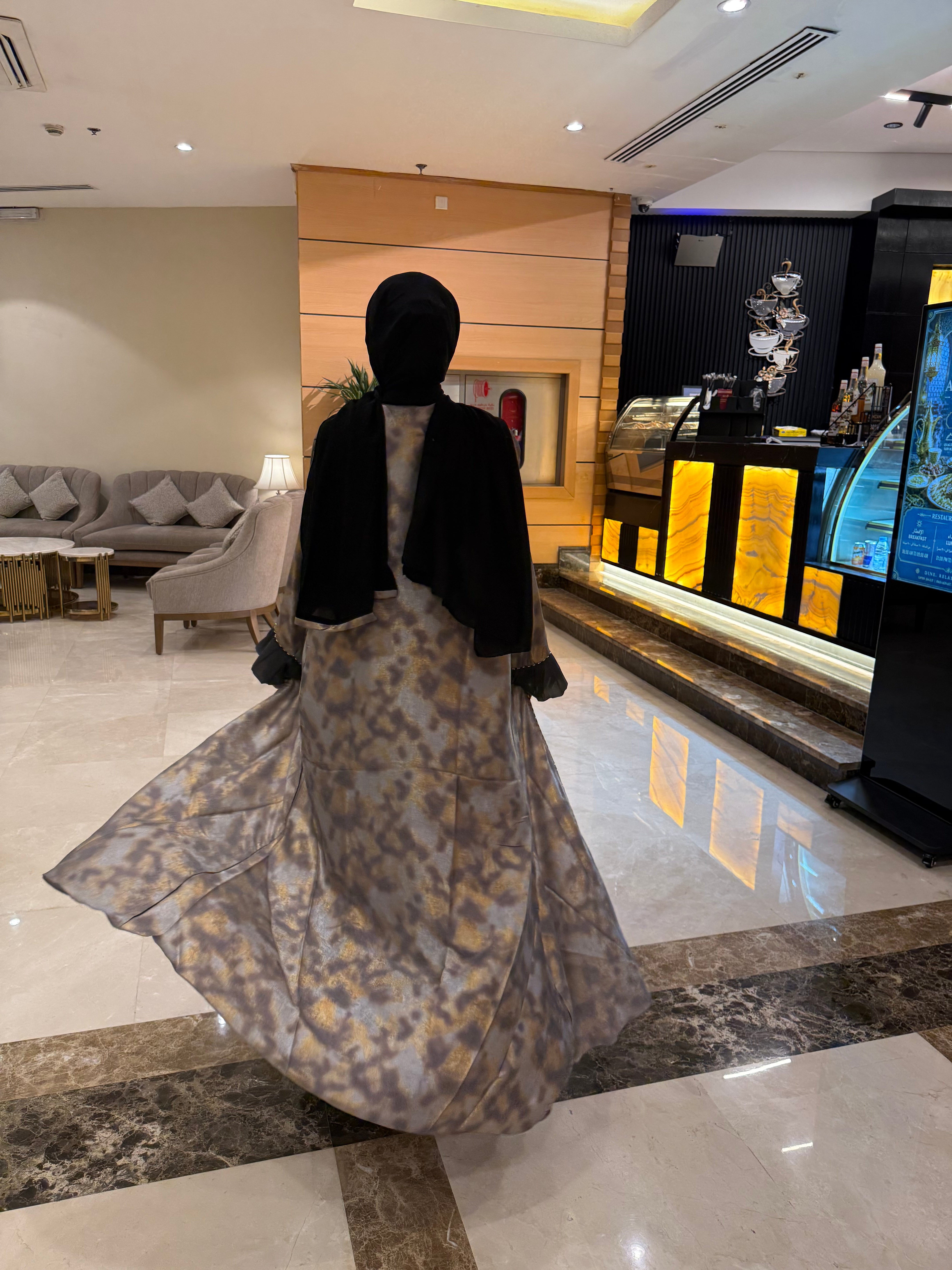 Mosaic print shimmer shrug abaya set (with inner slit & Hijab)