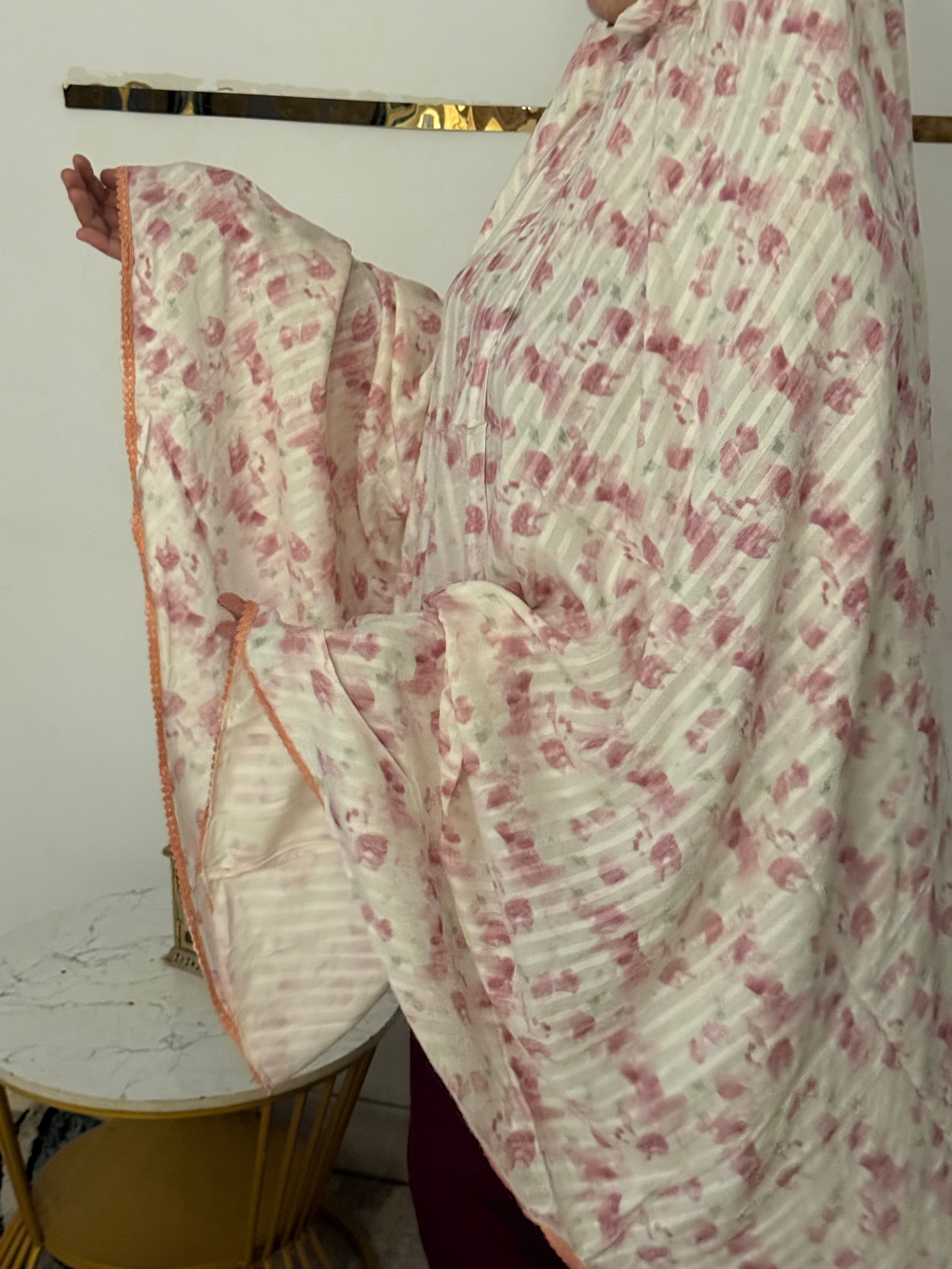 White & Pink Makhna- mid length