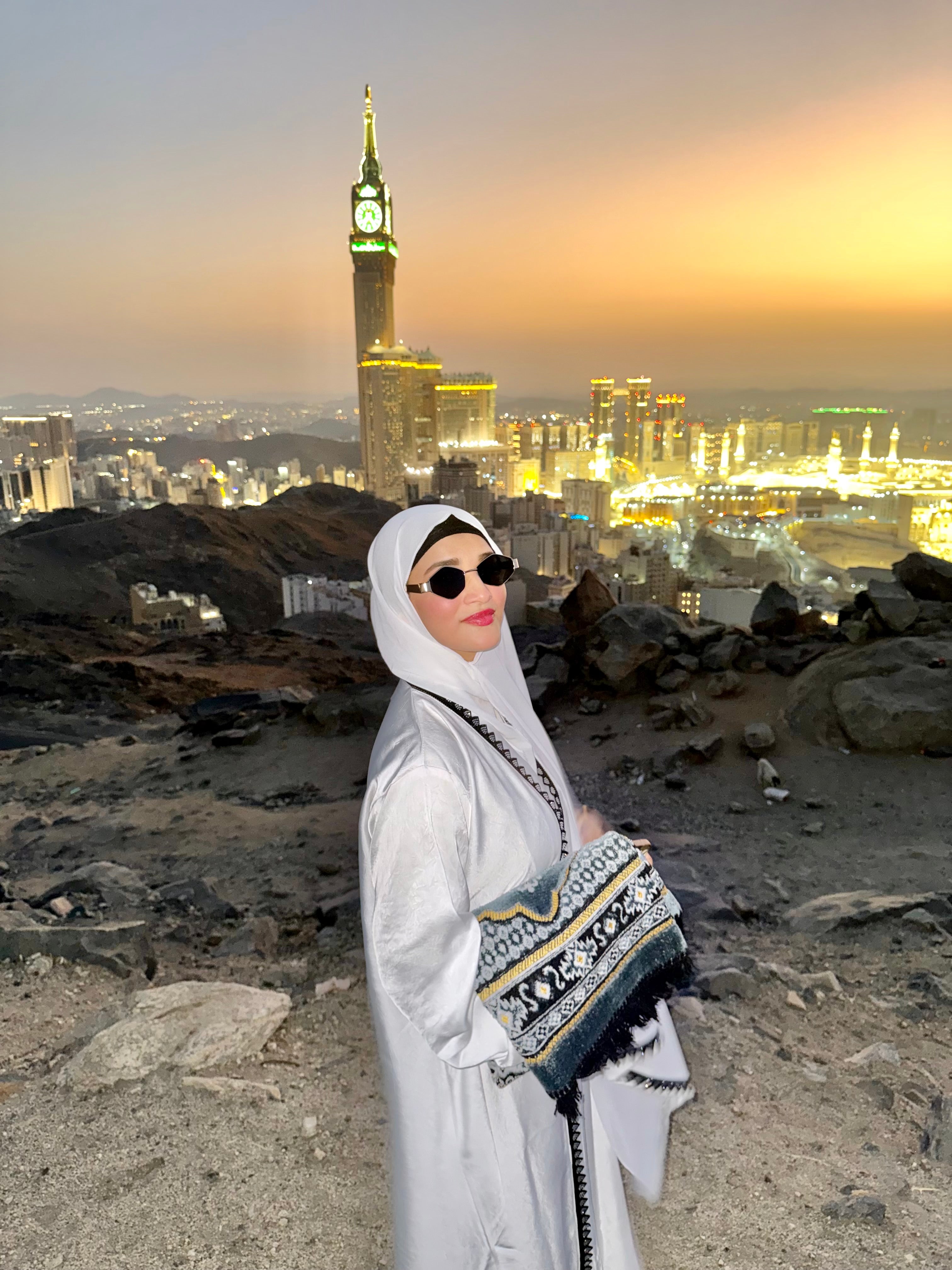 Heena stonework abaya (with Hijab) - White