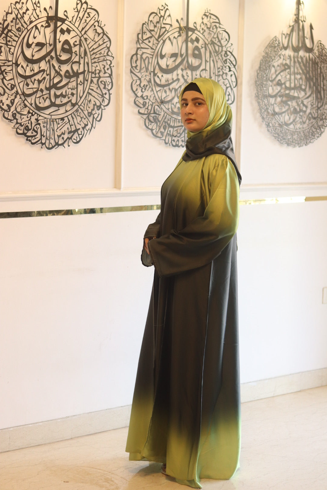 Jet green ombre abaya with matching hijab (with attached Inner Slit & Hijab)