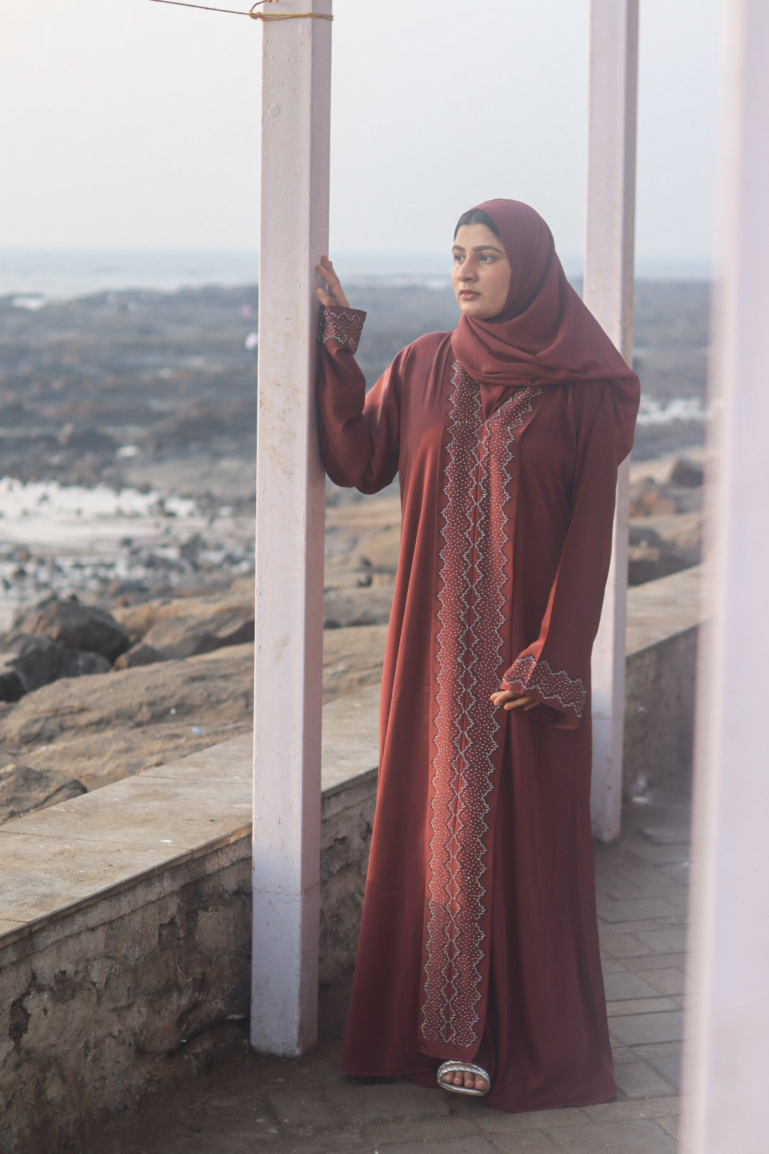 Hanan stonework abaya (with Hijab) - Teal