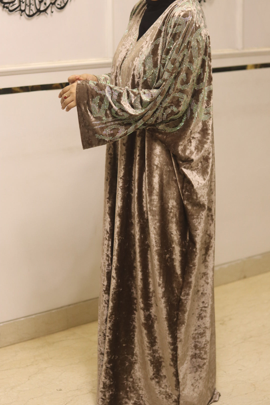 Dubai velvet abaya- Mauve with hijab