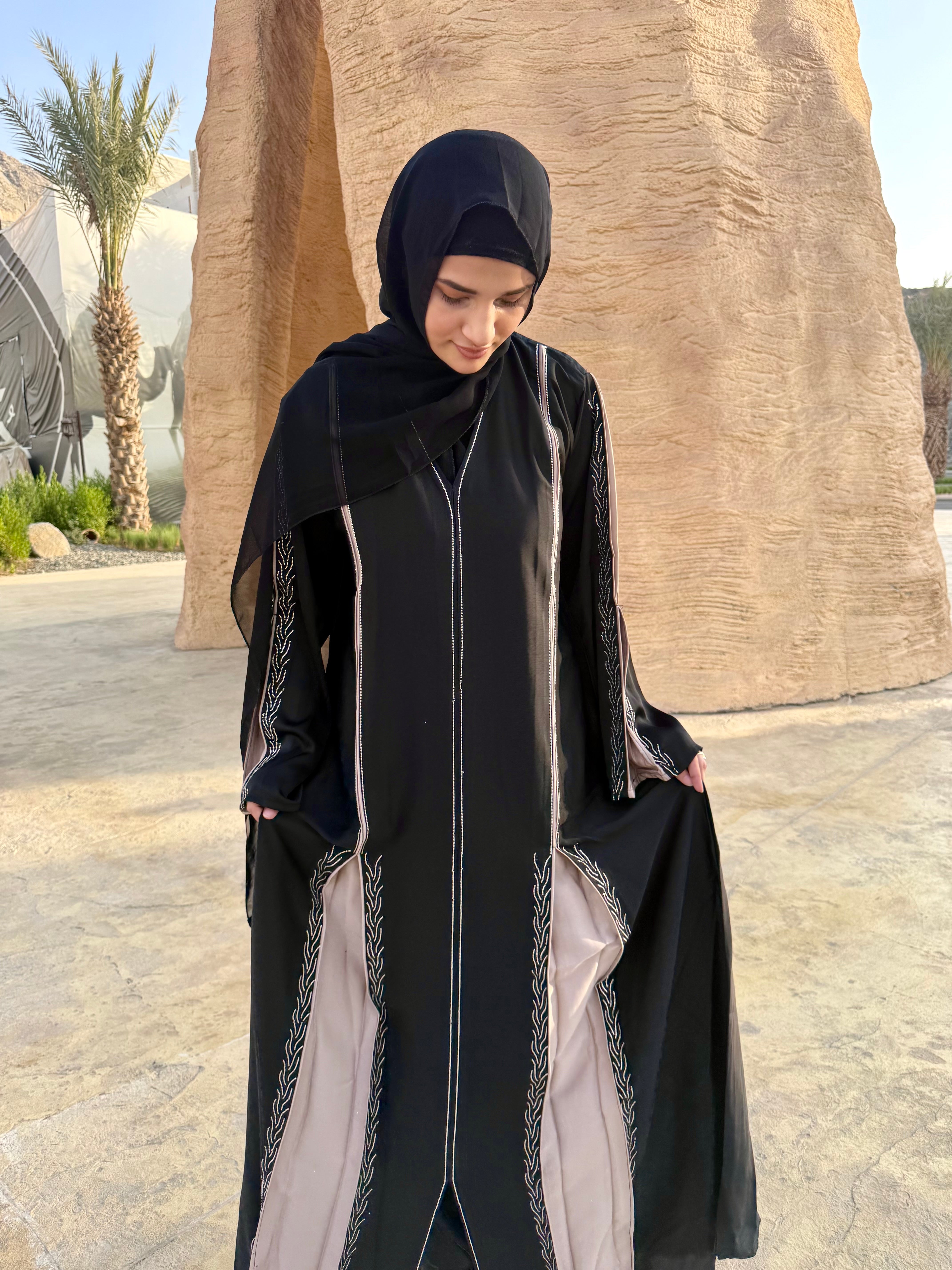 Arabian Rimal abaya (with Hijab) - black