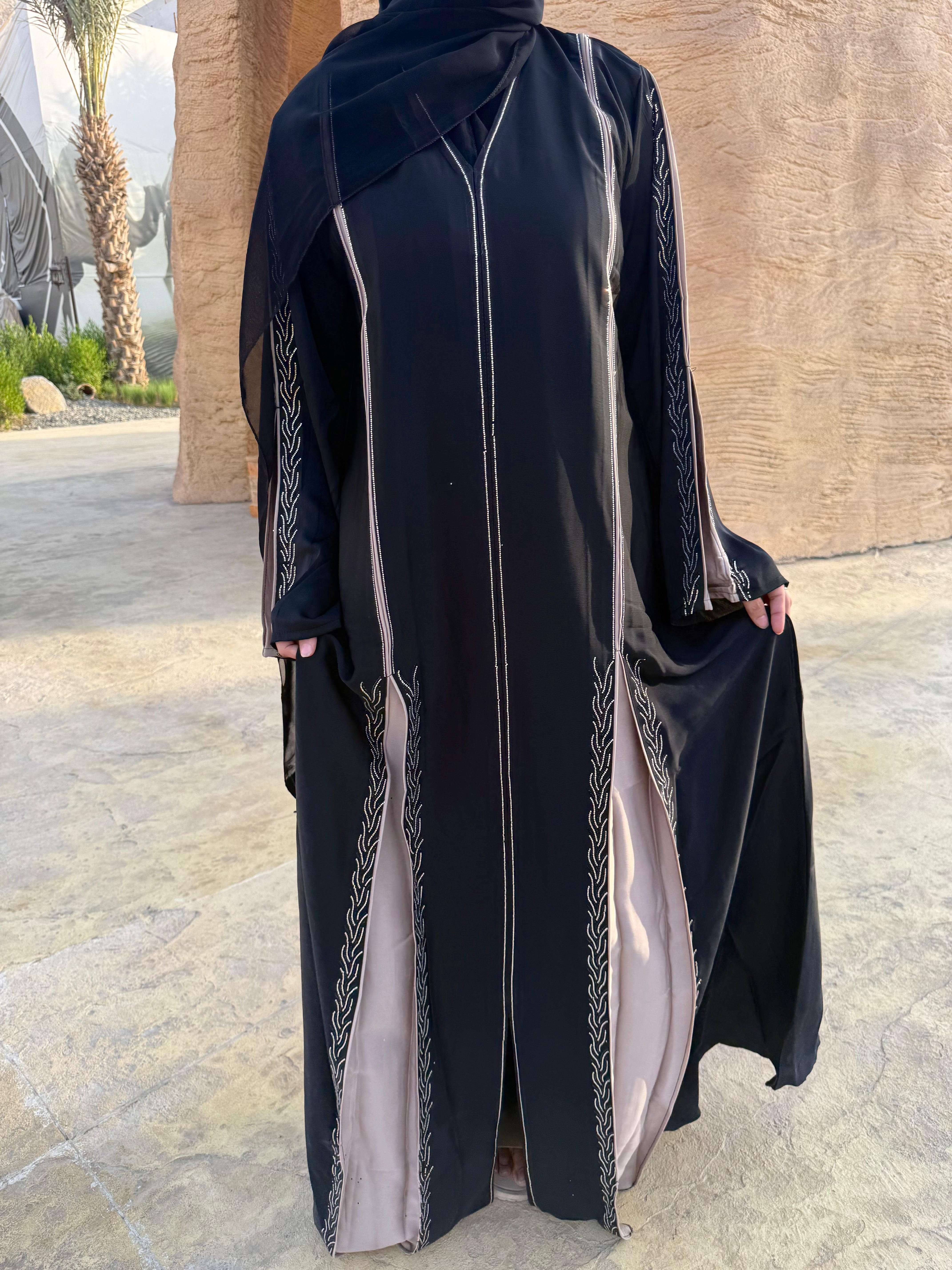 Arabian Rimal abaya (with Hijab) - black