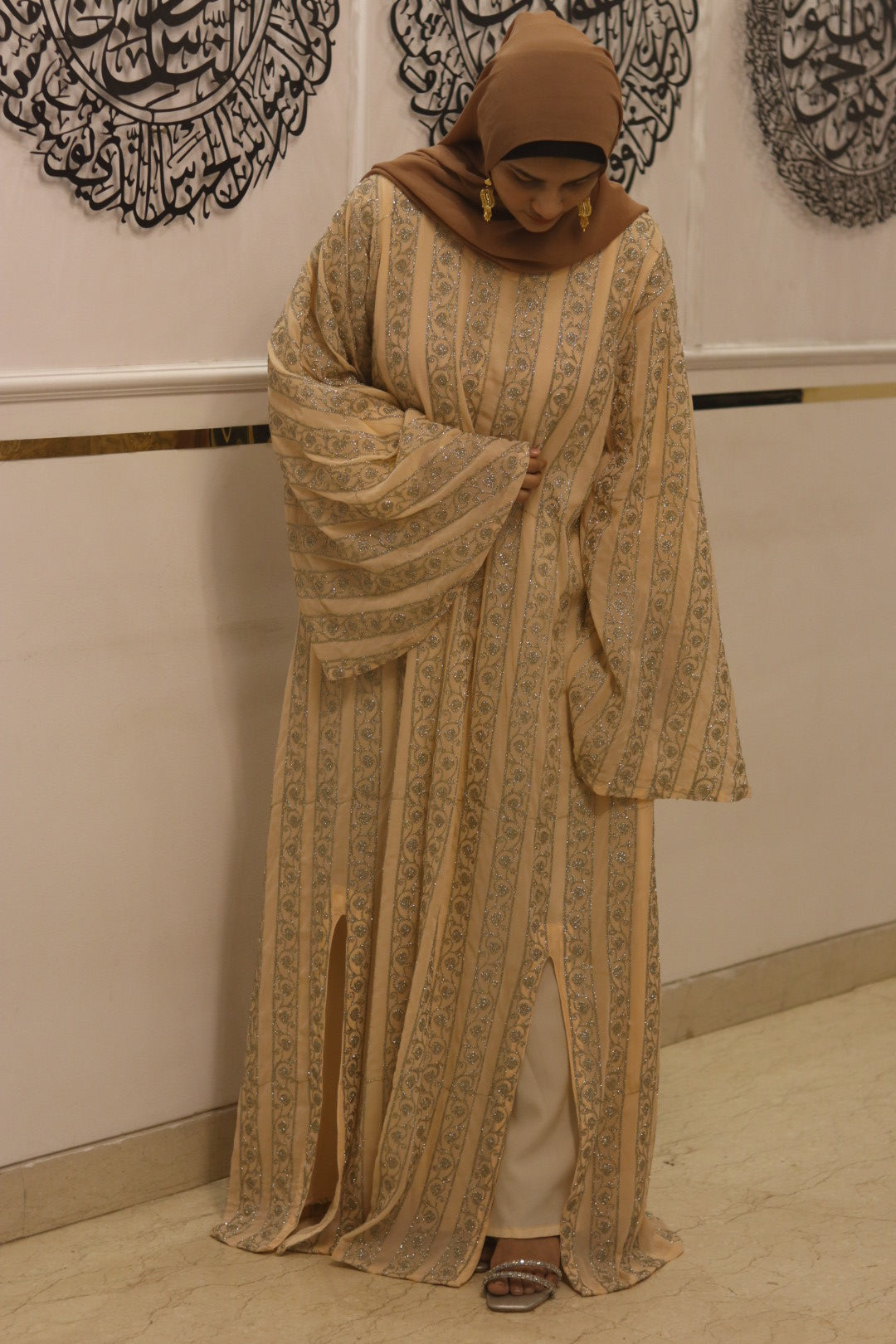 Sparkle cutwork 2pc abaya with inner slit - without hijab