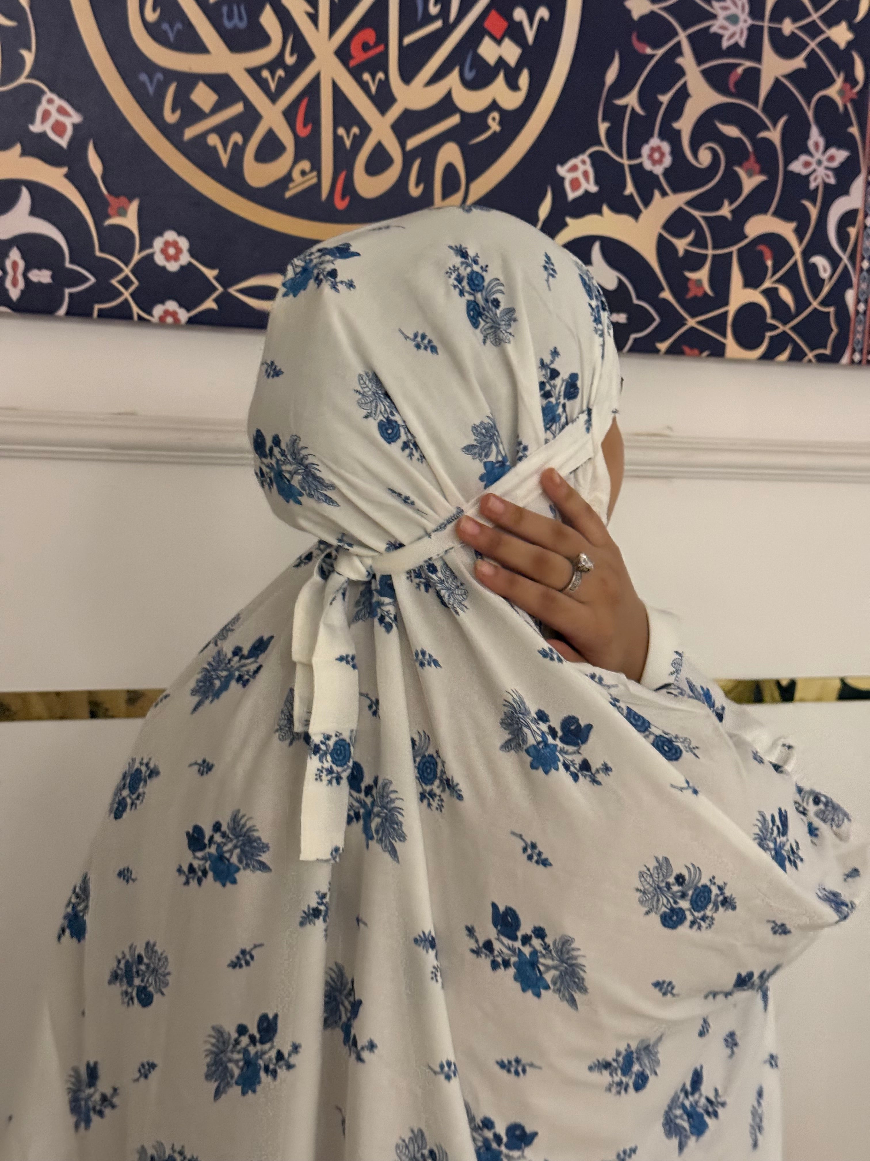 Blue daisy Makhna- mid length
