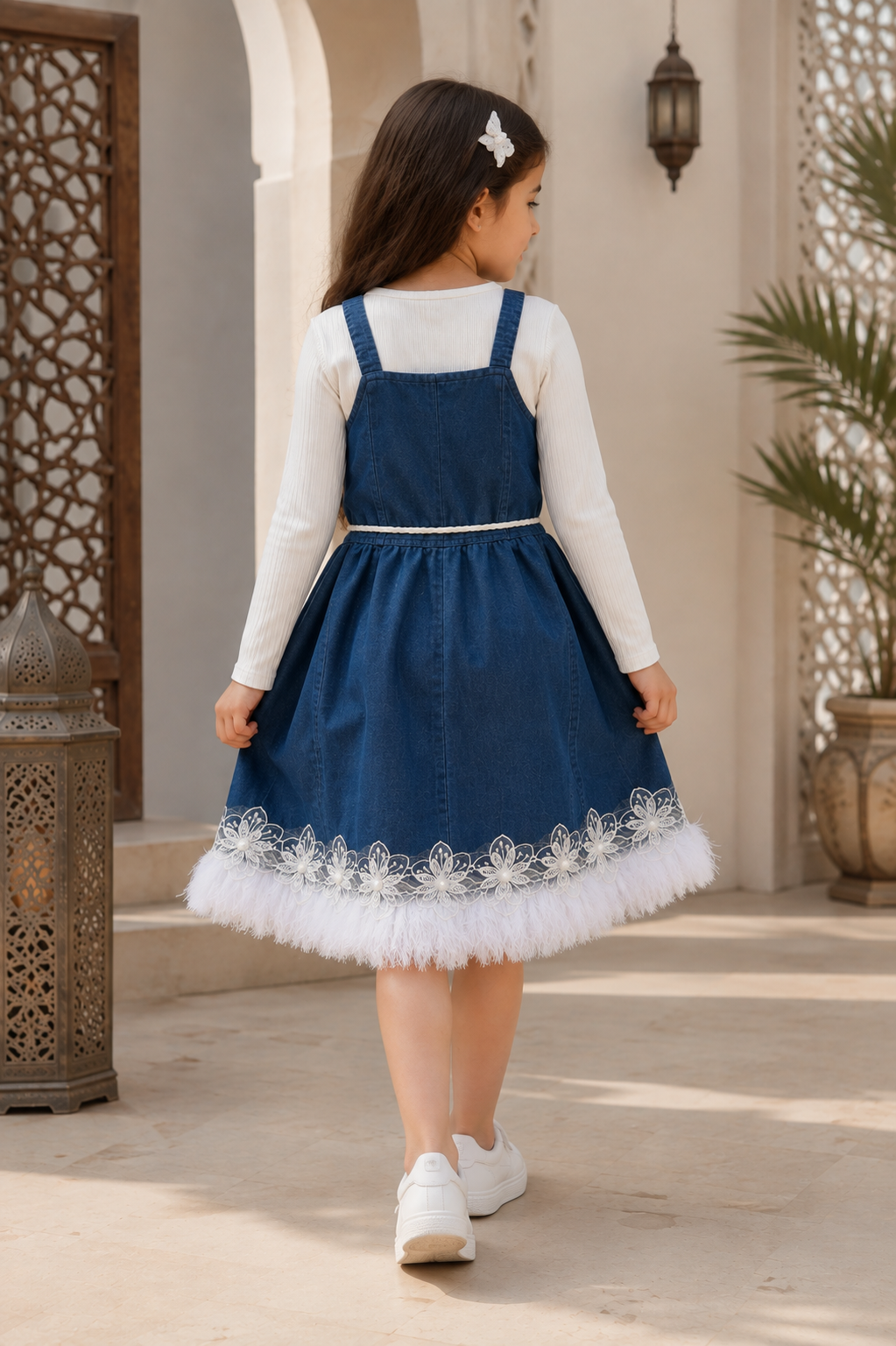Denim & feather pinafore dress
- kids (1-10 years)