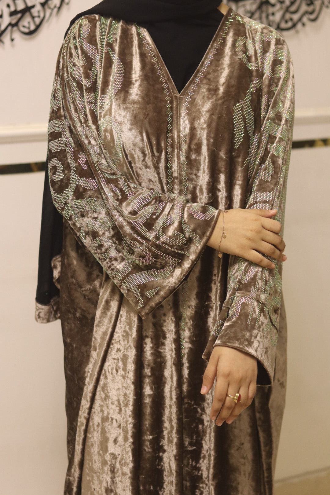 Dubai velvet abaya- Mauve with hijab