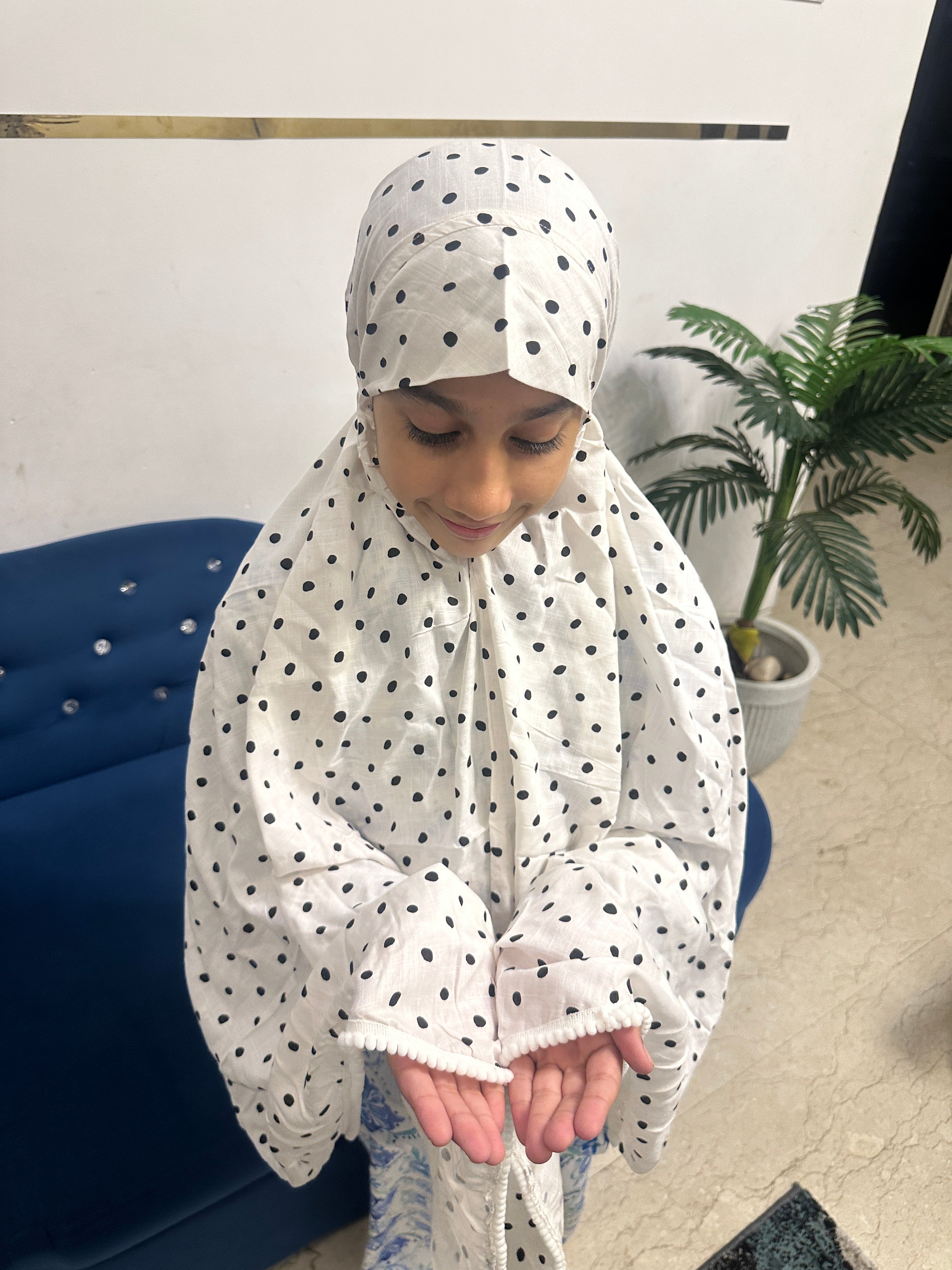 Kids Polka dot Makhna- mid length