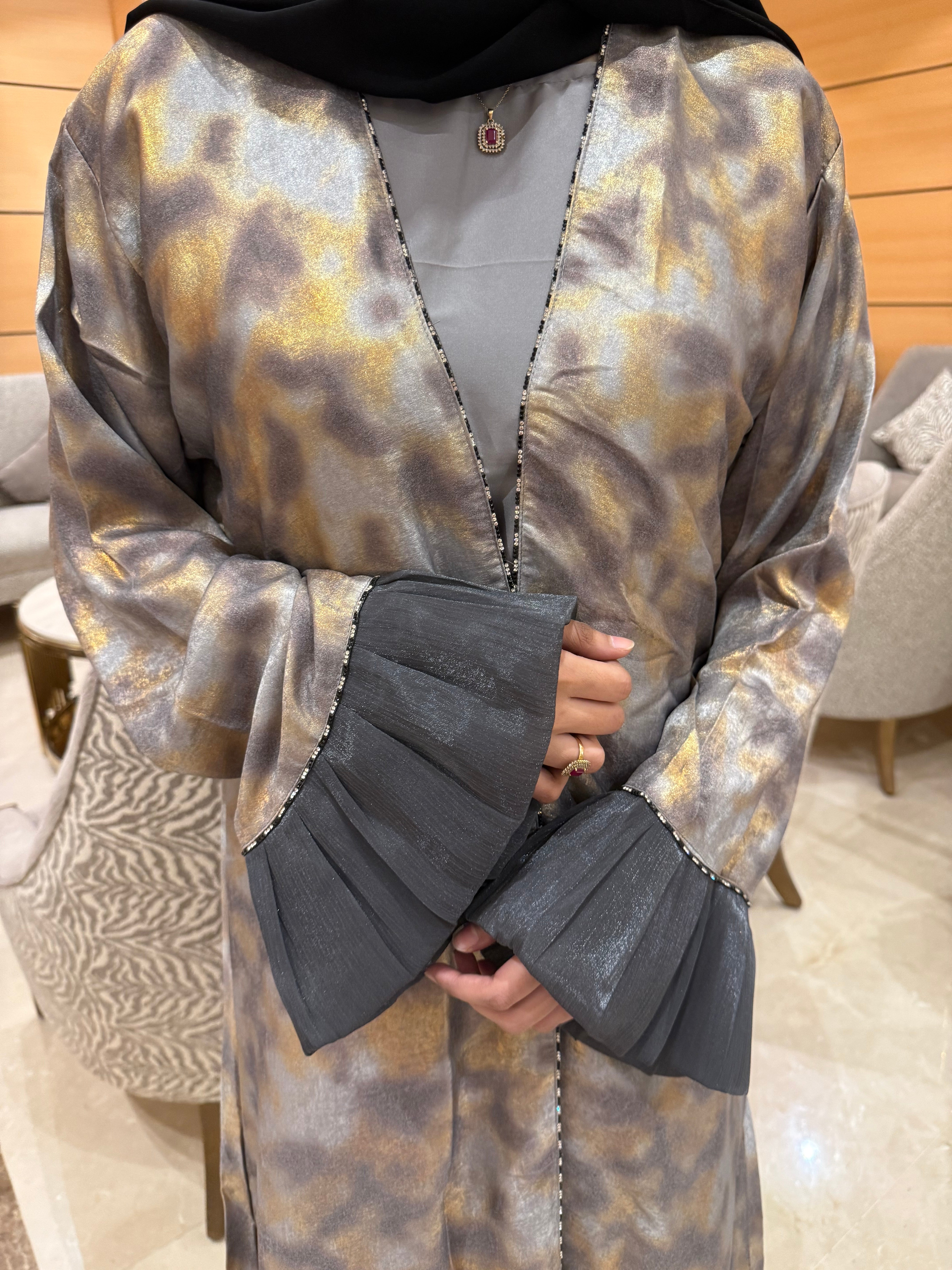 Mosaic print shimmer shrug abaya set (with inner slit & Hijab)