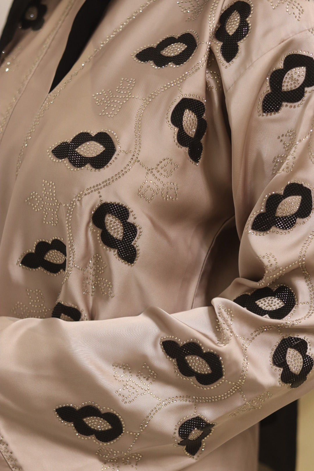 Signature noir abaya- beige with hijab