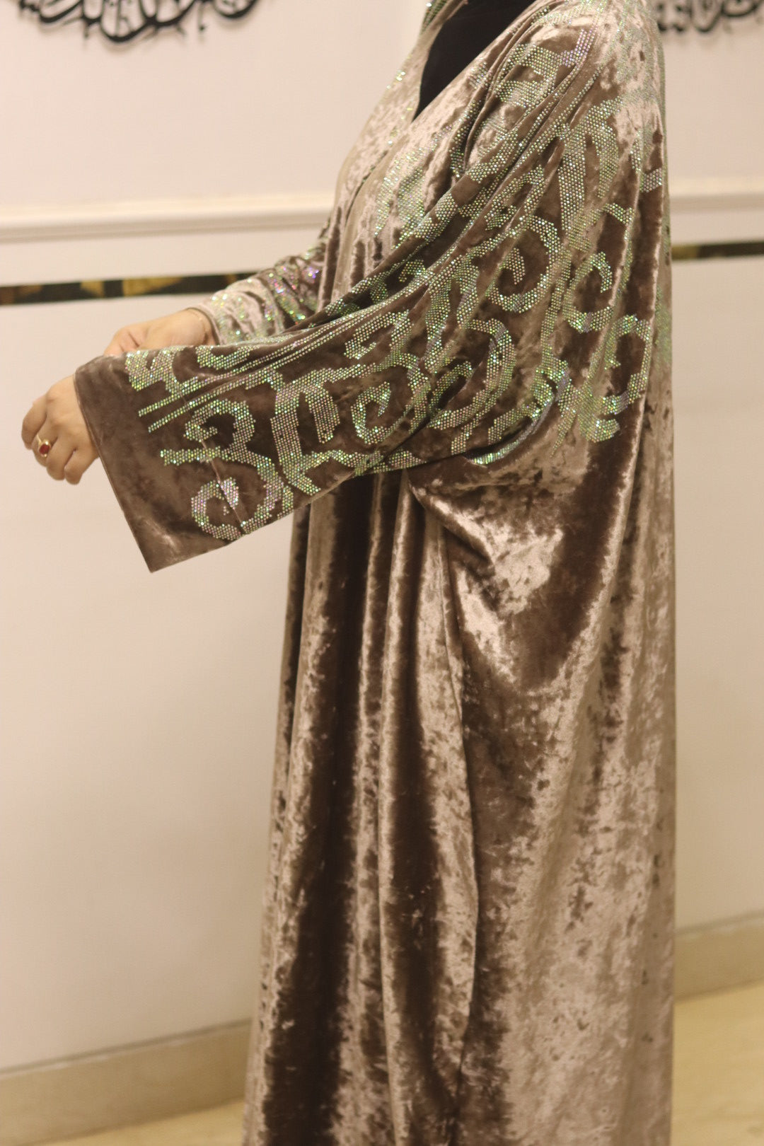 Dubai velvet abaya- Mauve with hijab