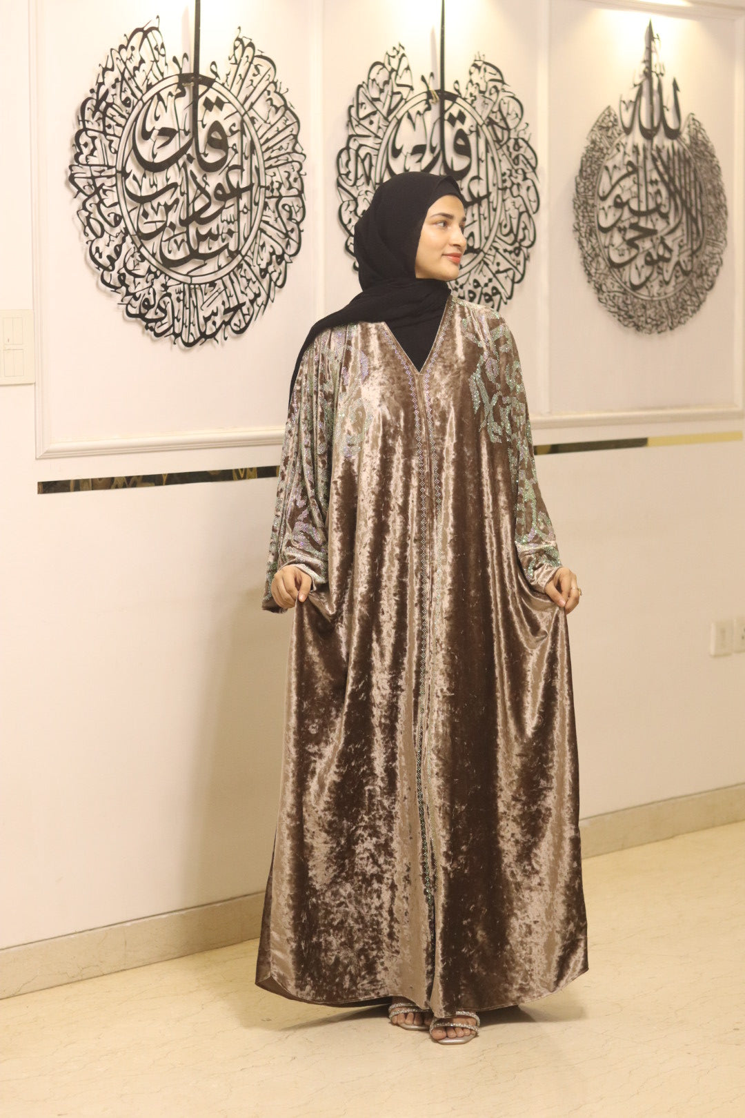 Dubai velvet abaya- Mauve with hijab