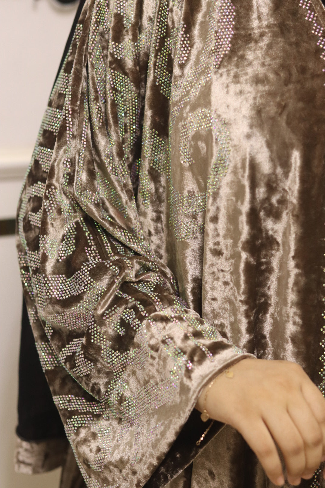 Dubai velvet abaya- Mauve with hijab