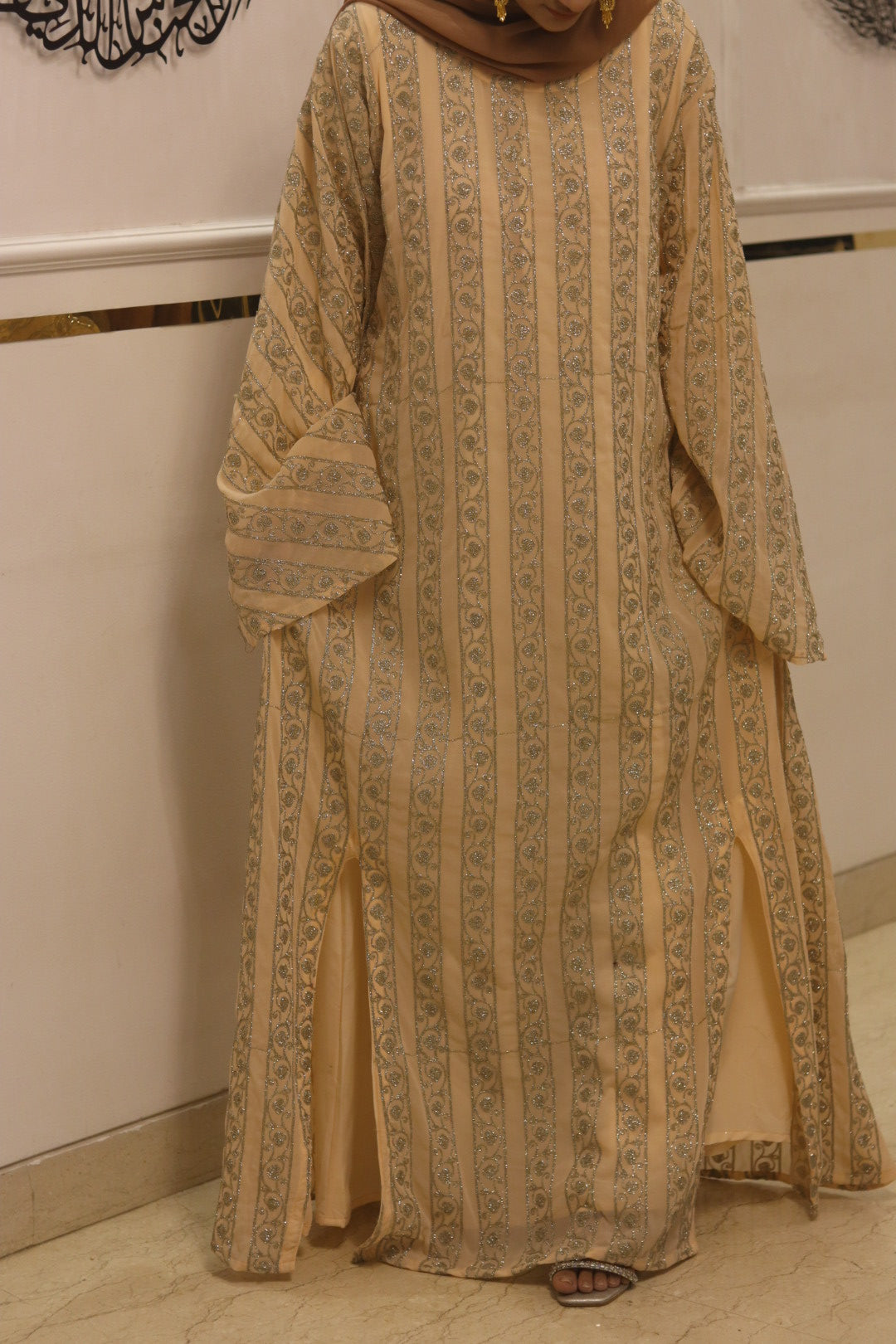 Sparkle cutwork 2pc abaya with inner slit - without hijab