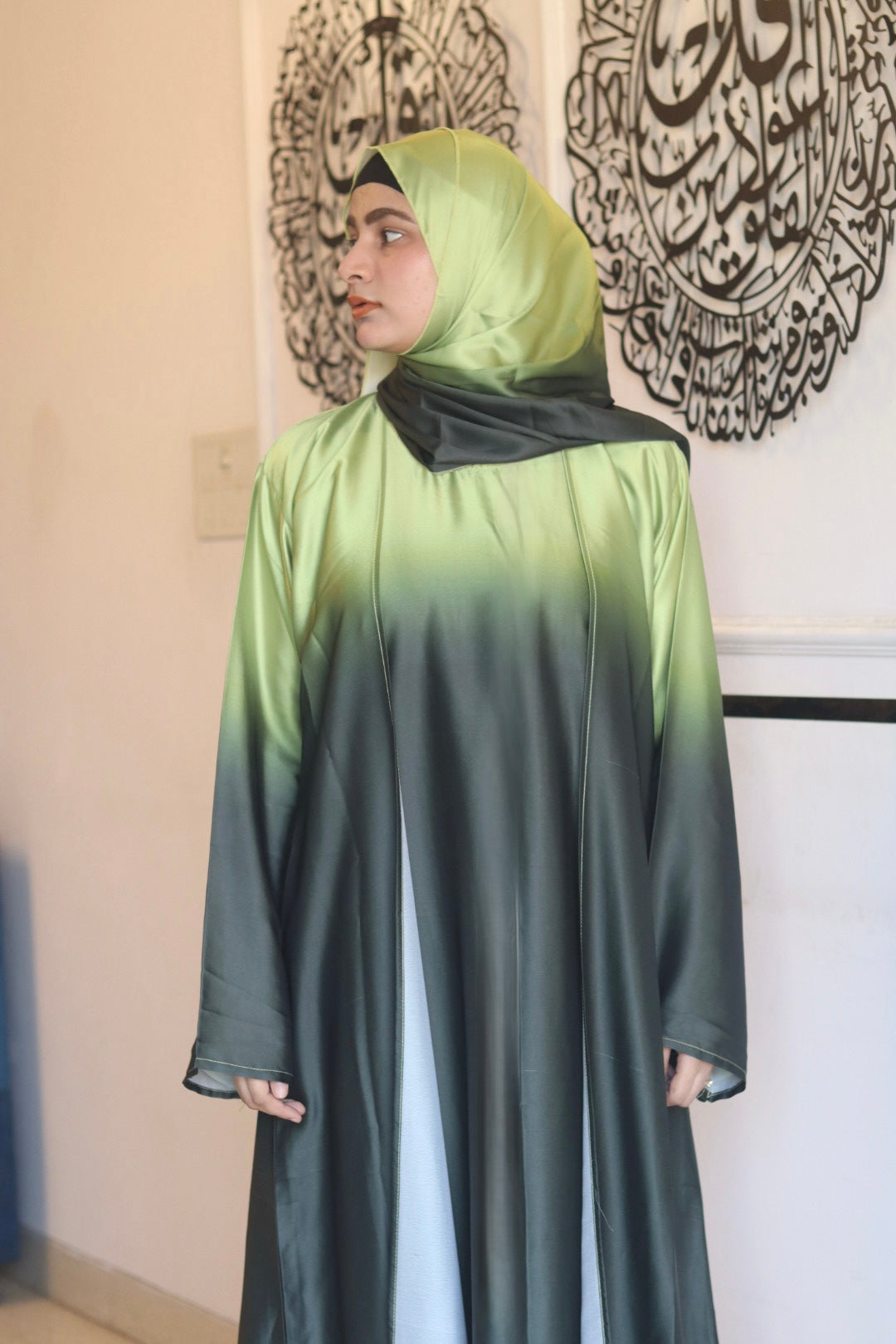 Jet green ombre abaya with matching hijab (with attached Inner Slit & Hijab)
