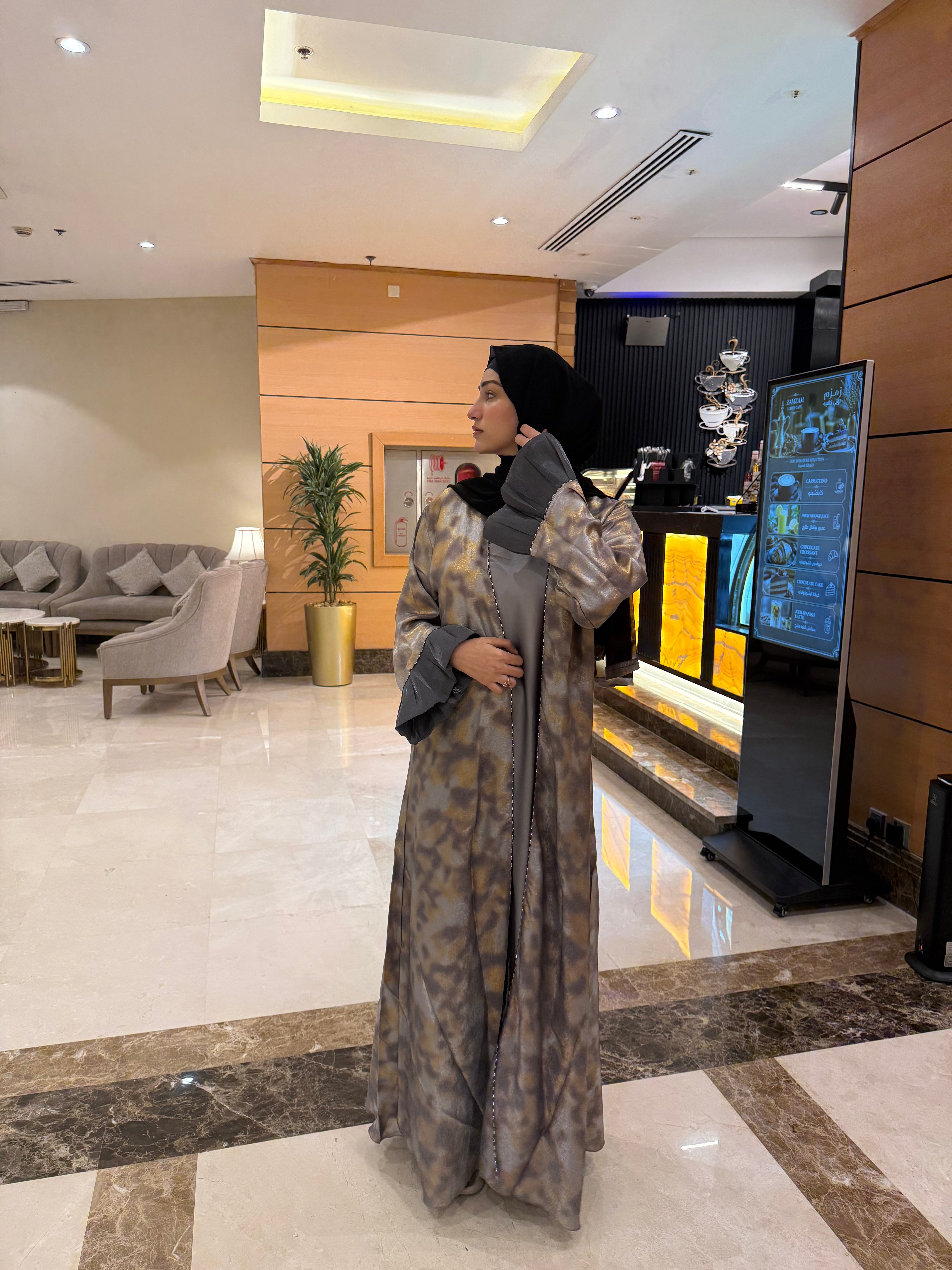 Mosaic print shimmer shrug abaya set (with inner slit & Hijab)