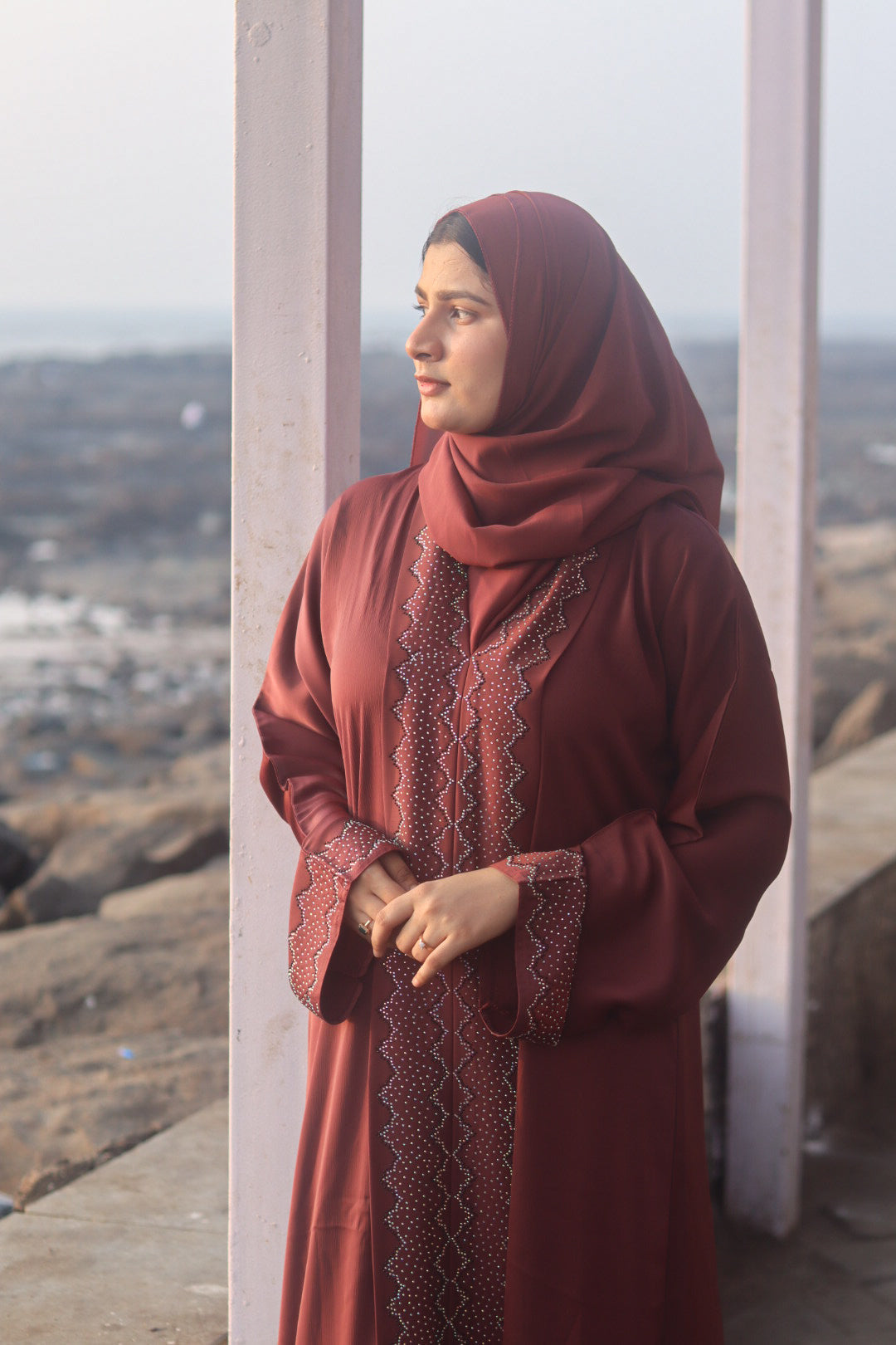 Hanan stonework abaya (with Hijab) - Teal