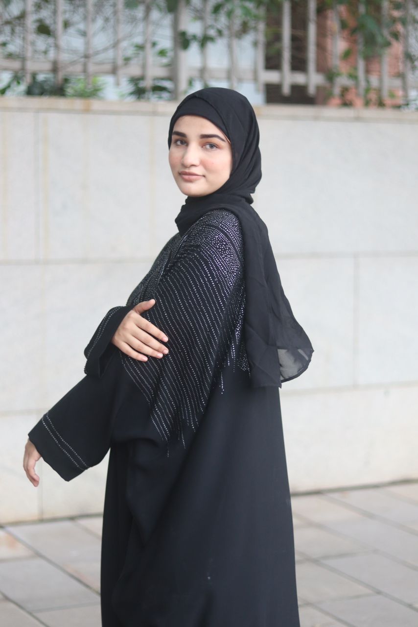 Premium SANIAH Abaya - Black