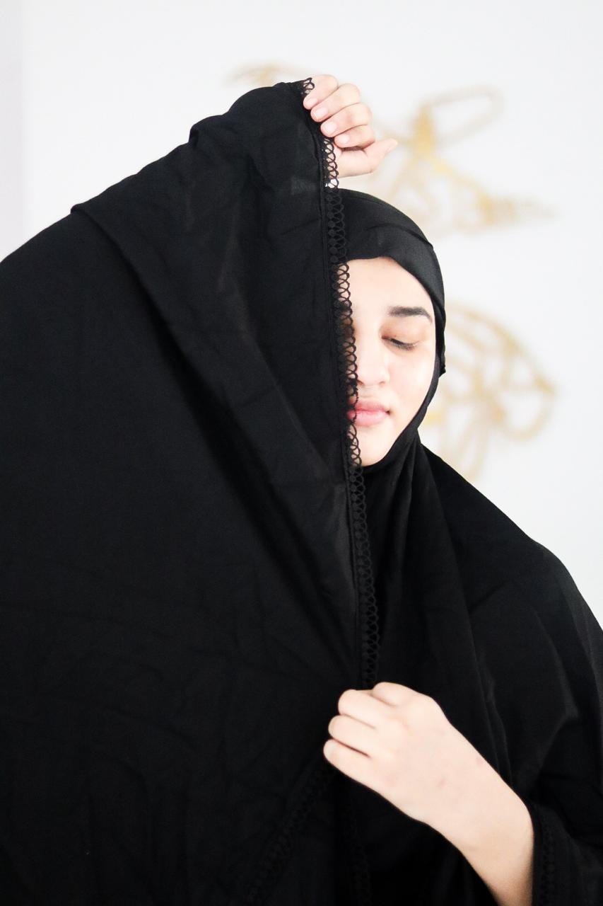 Black Makhna for Women