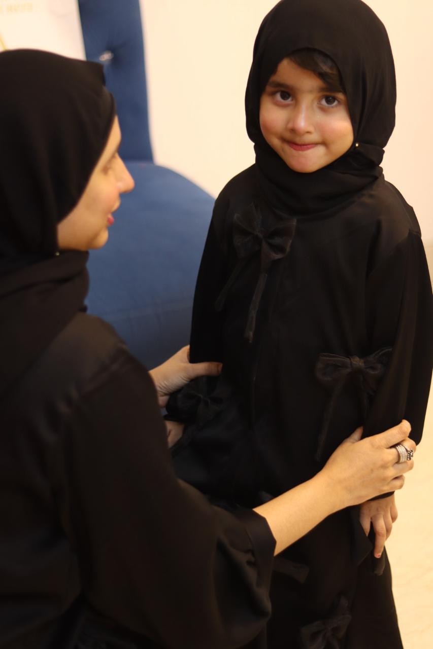 Mom & Daughter Duo 3D bow Abaya - black