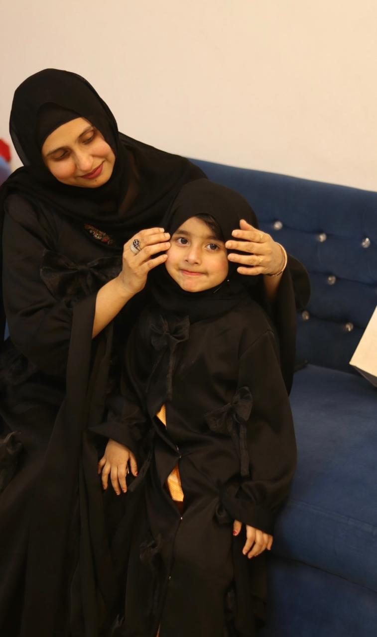 Mom & Daughter Duo 3D bow Abaya - black