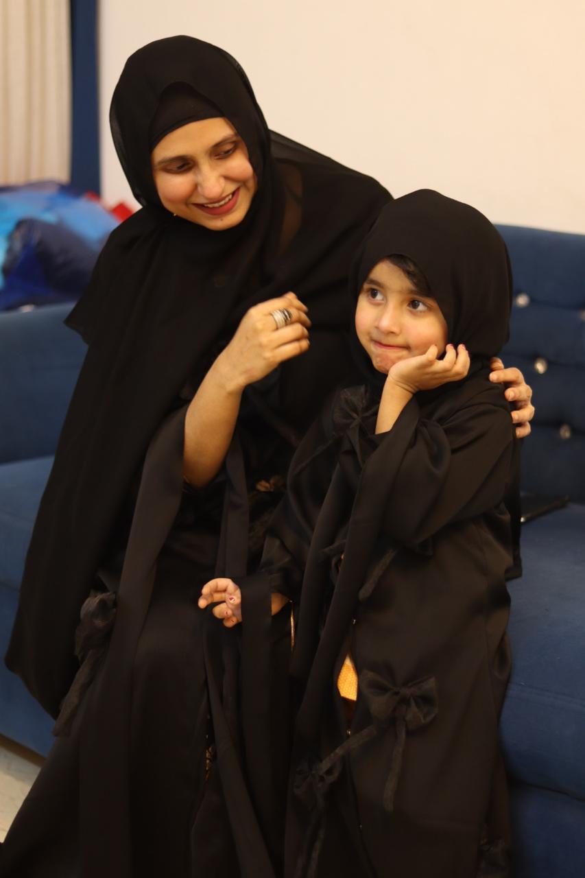 Mom & Daughter Duo 3D bow Abaya - black
