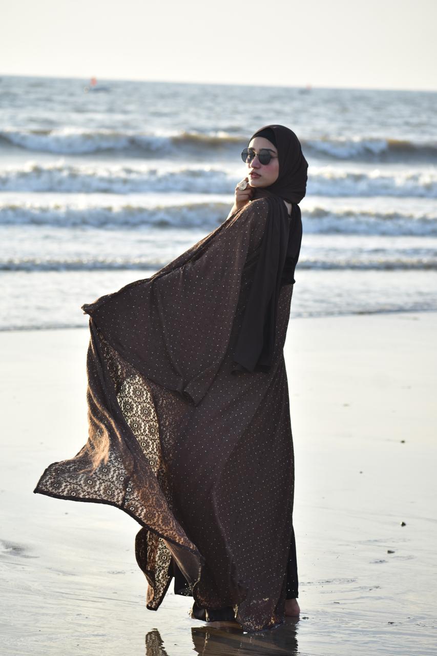 Cutwork hazel abaya with inner slit