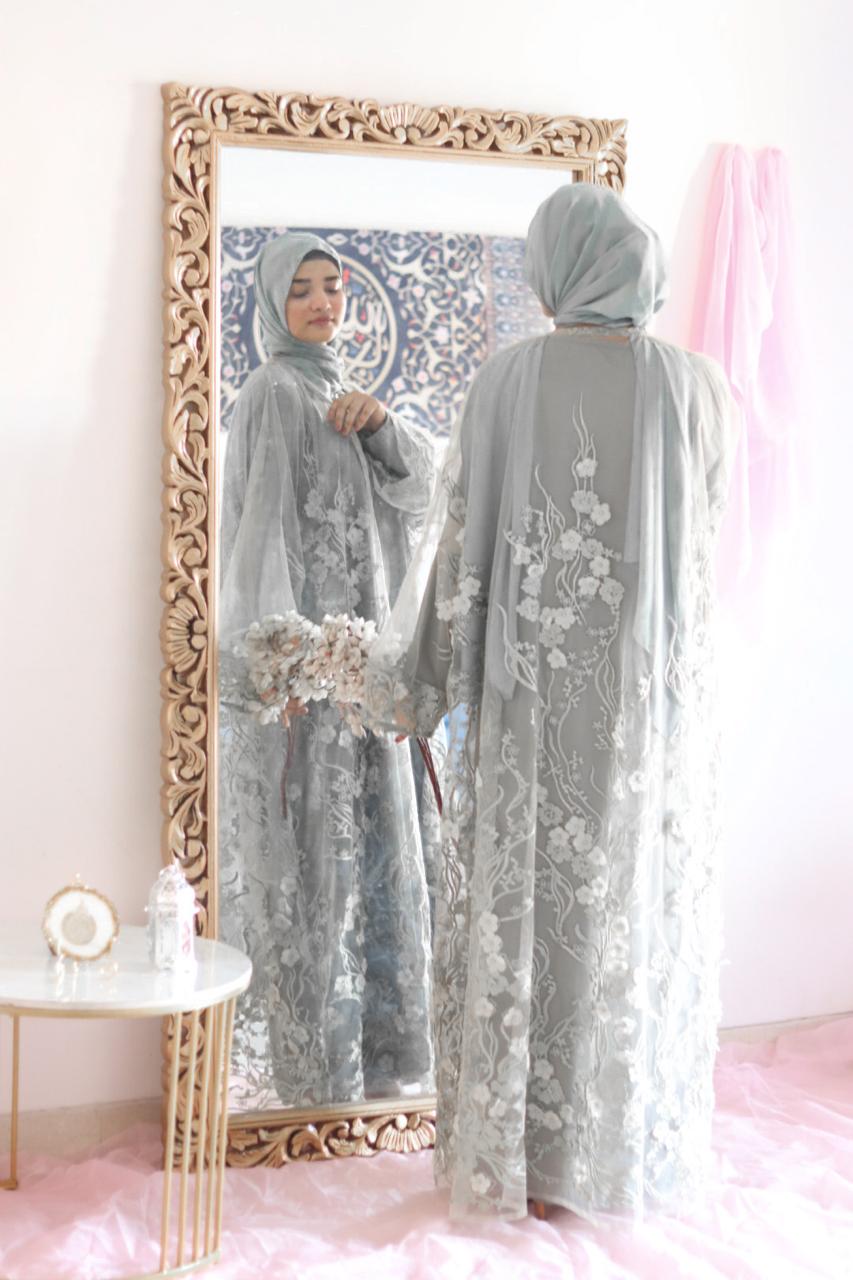 Rare Gems Shrug - grey (Inner slit & hijab not included)