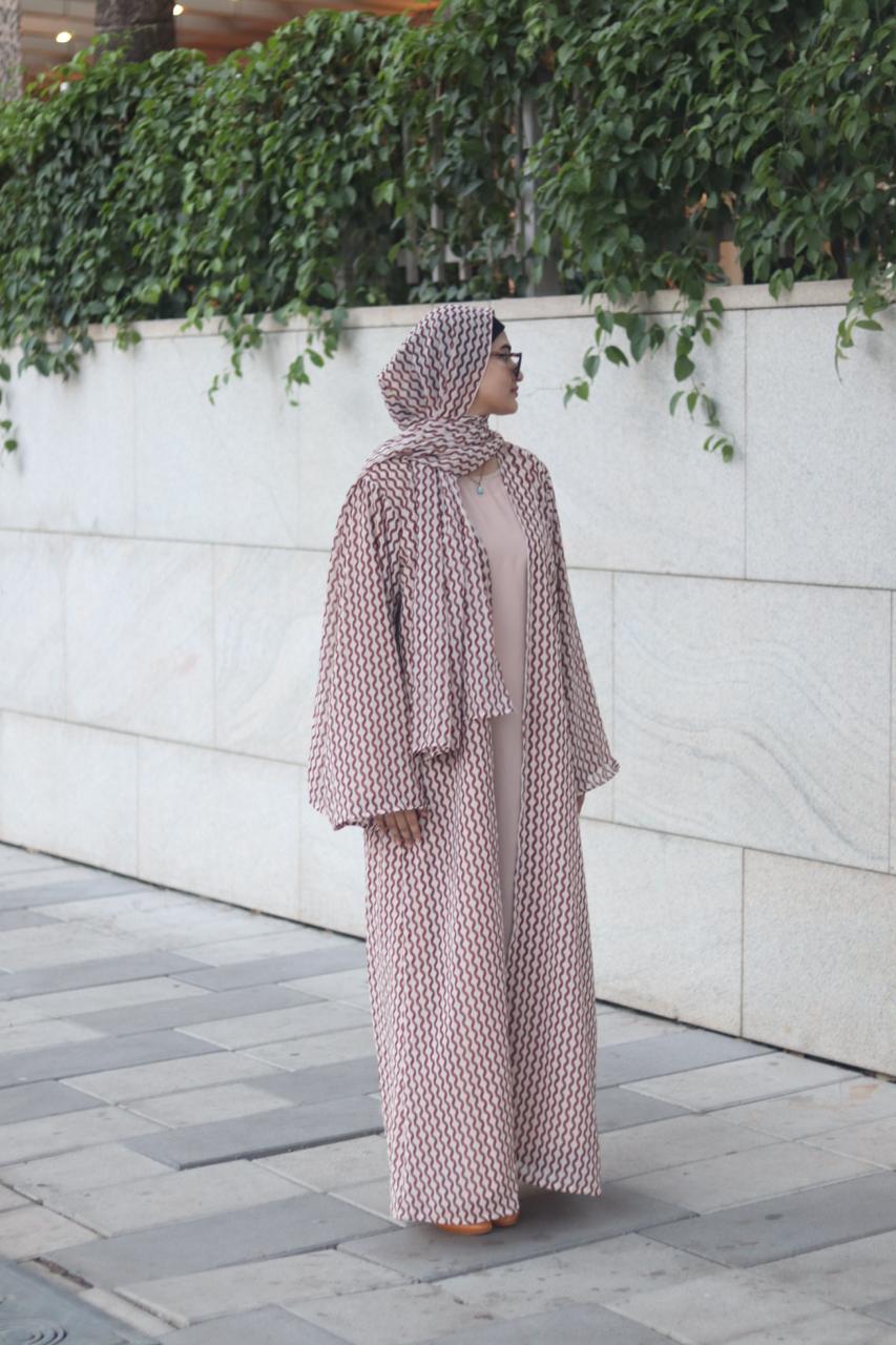 Zig Zag printed abaya Premium  With hijab- (Inner Slit not included)