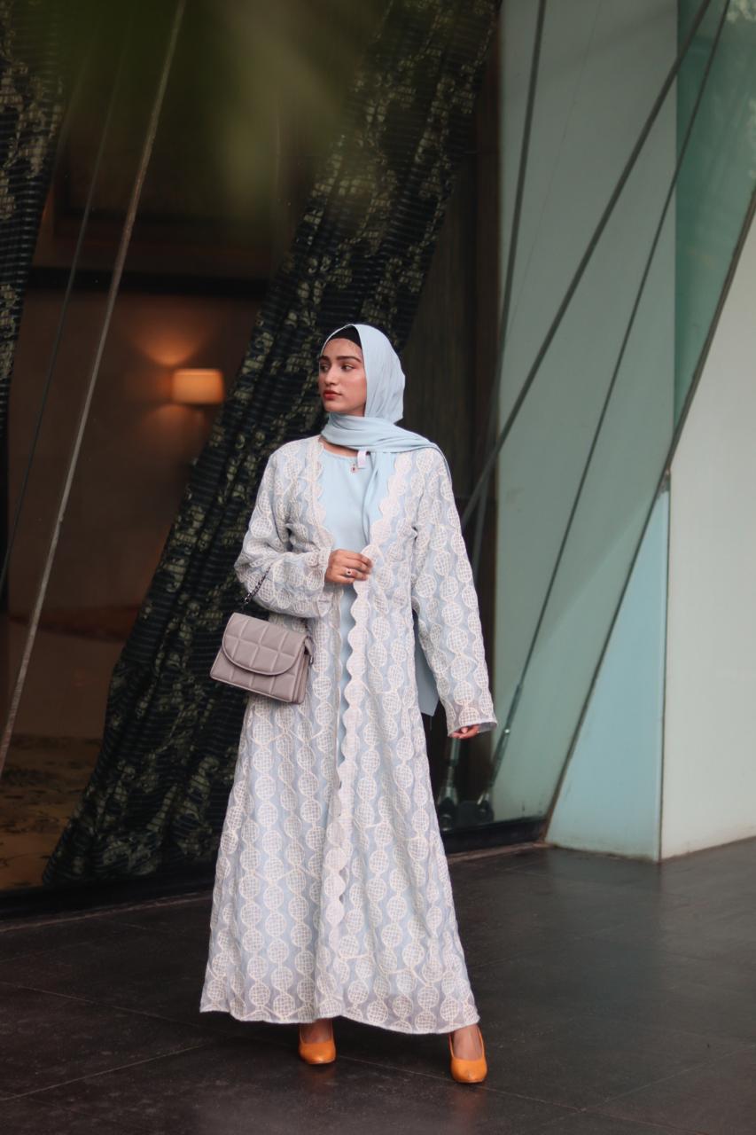 Frostelle 2pc abaya set with full sleeves inner slit & hijab