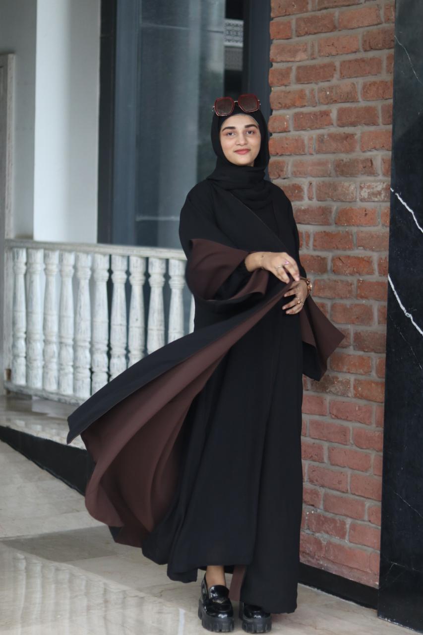 2-in-1 Reversible Shrug – Brown & Black