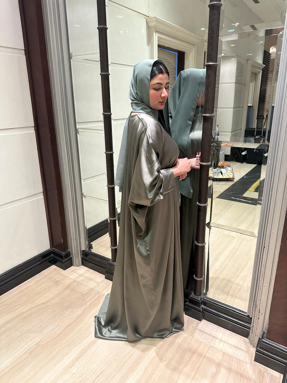 olive luxe 2pc abaya set with inner slit