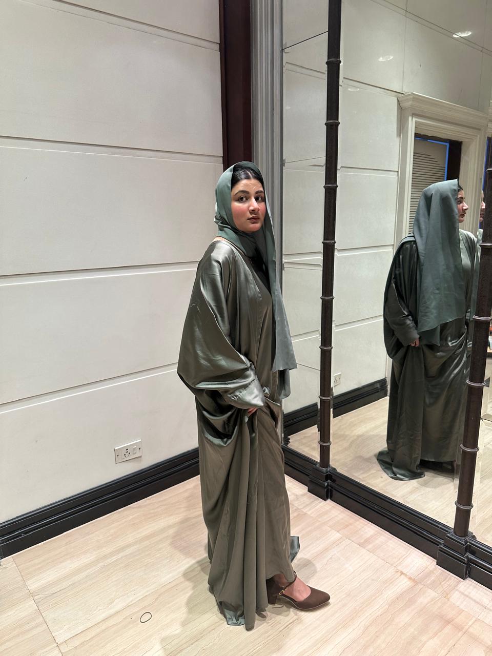 olive luxe 2pc abaya set with inner slit