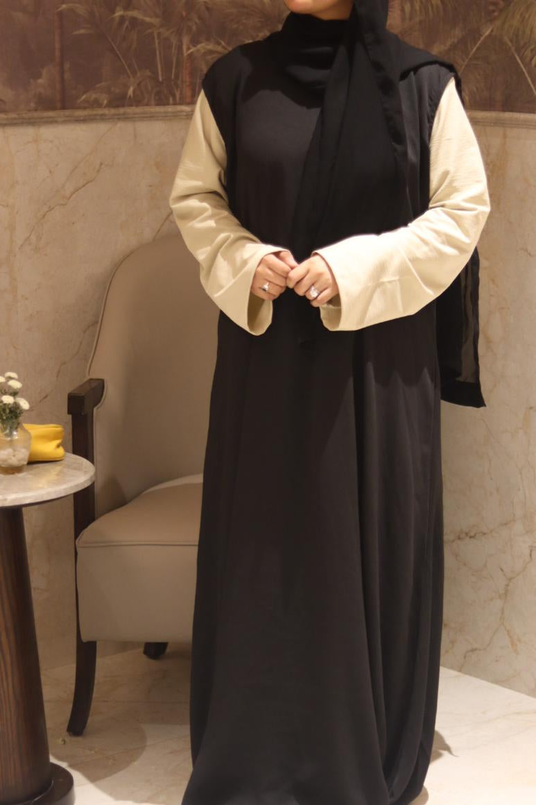 Black ribbed sleeveless inner slit