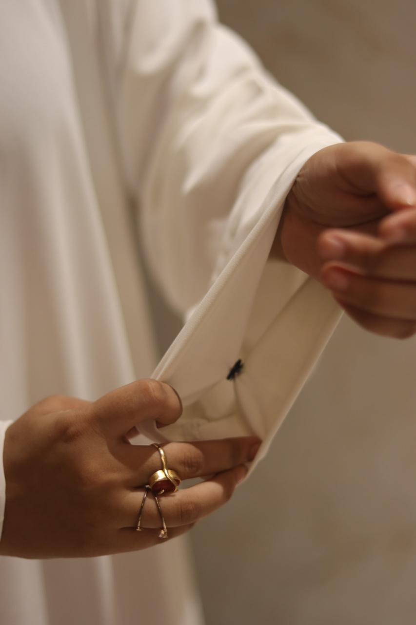 Smart abaya - WHITE (with pockets, zip, button) hijab not included