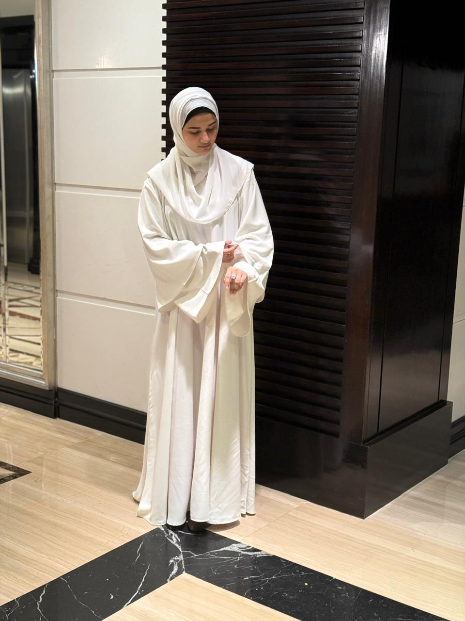 Flare sleeves Umrah Abaya  (hijab included)