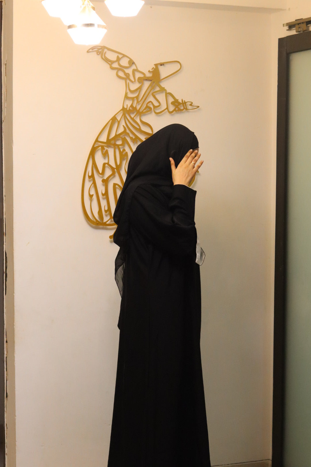 2-in-1 Reversible abaya – Black & white