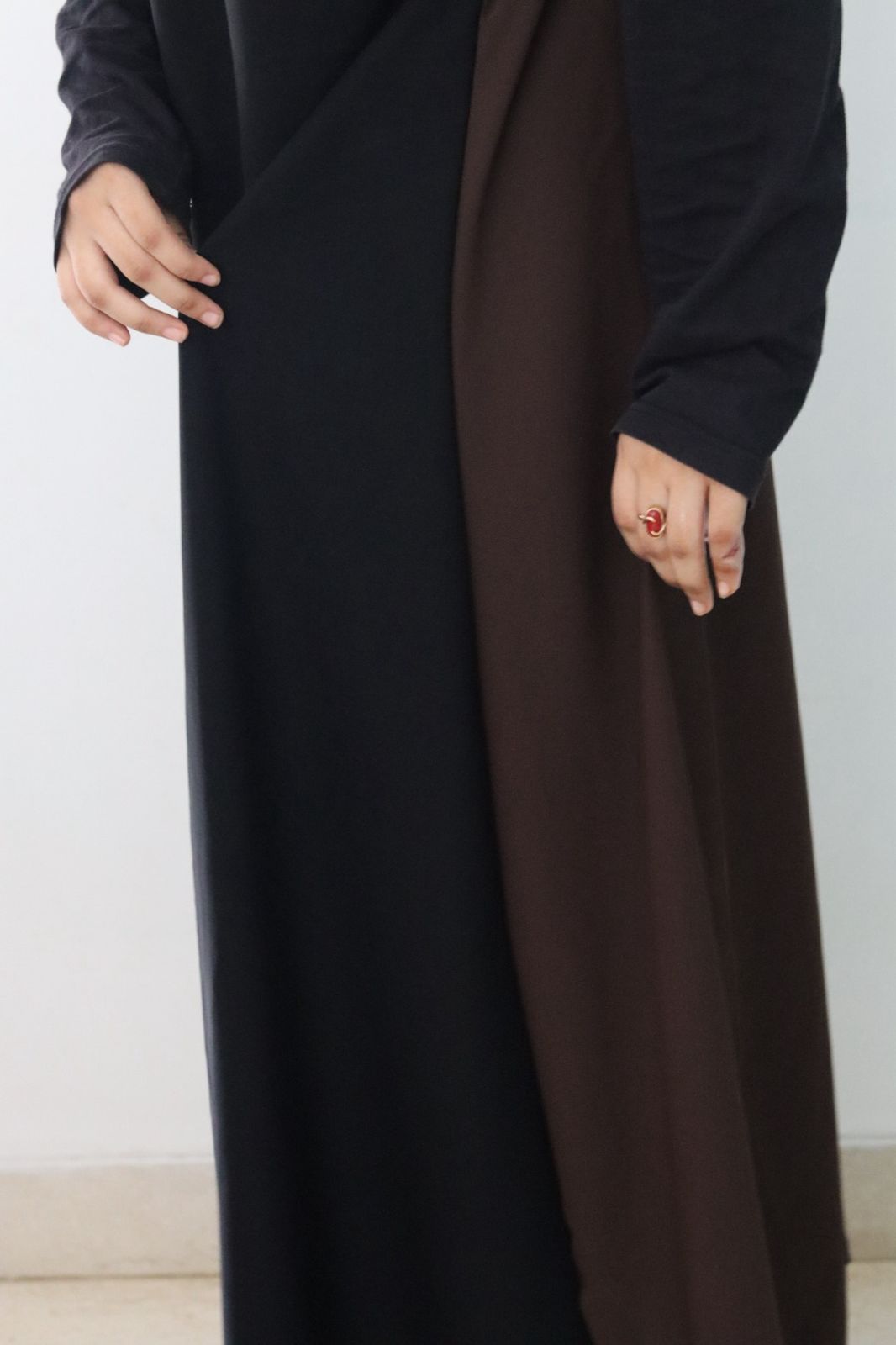 2 in 1 inner slit - sleeveless brown & black