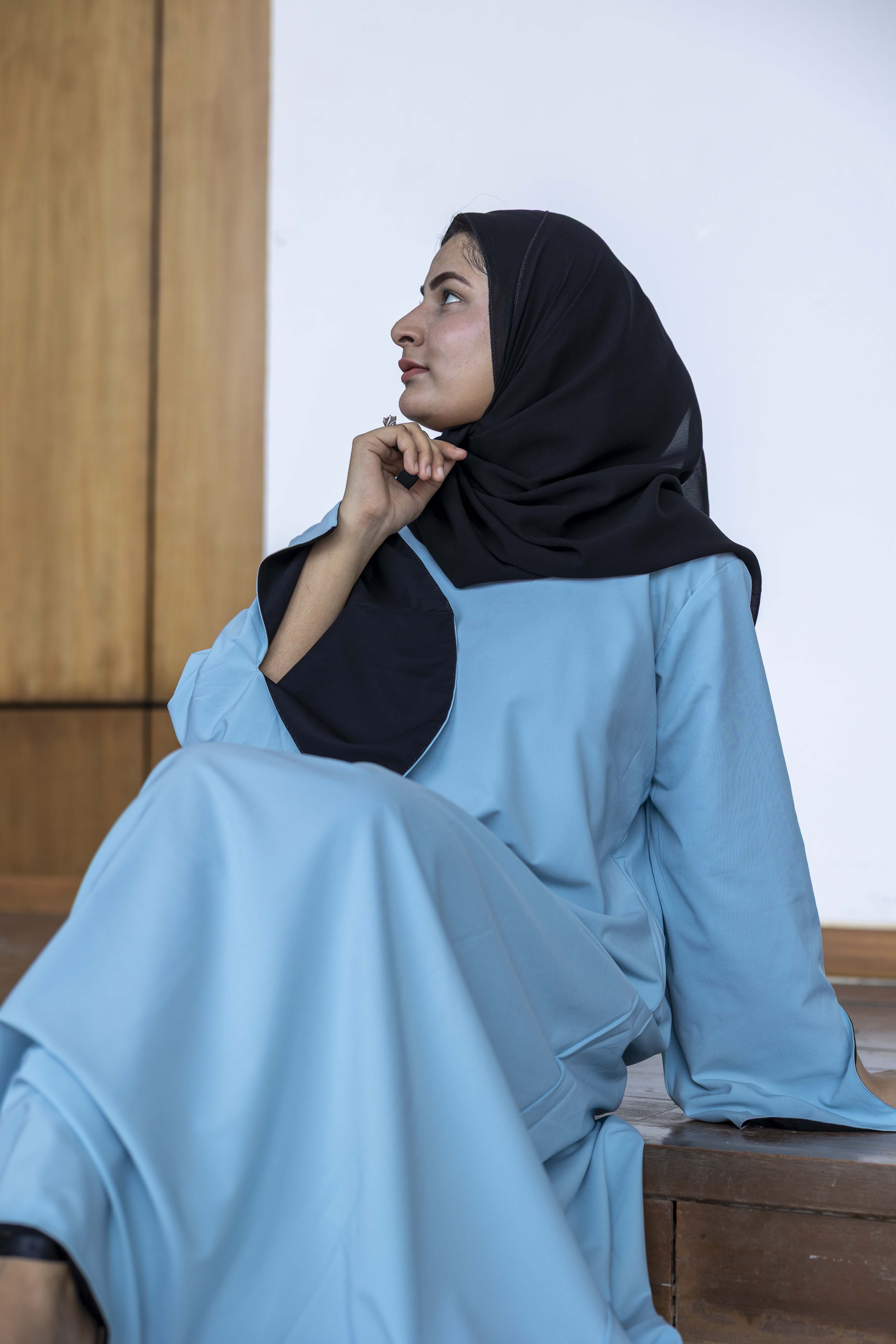 2-in-1 Reversible abaya – Black & blue