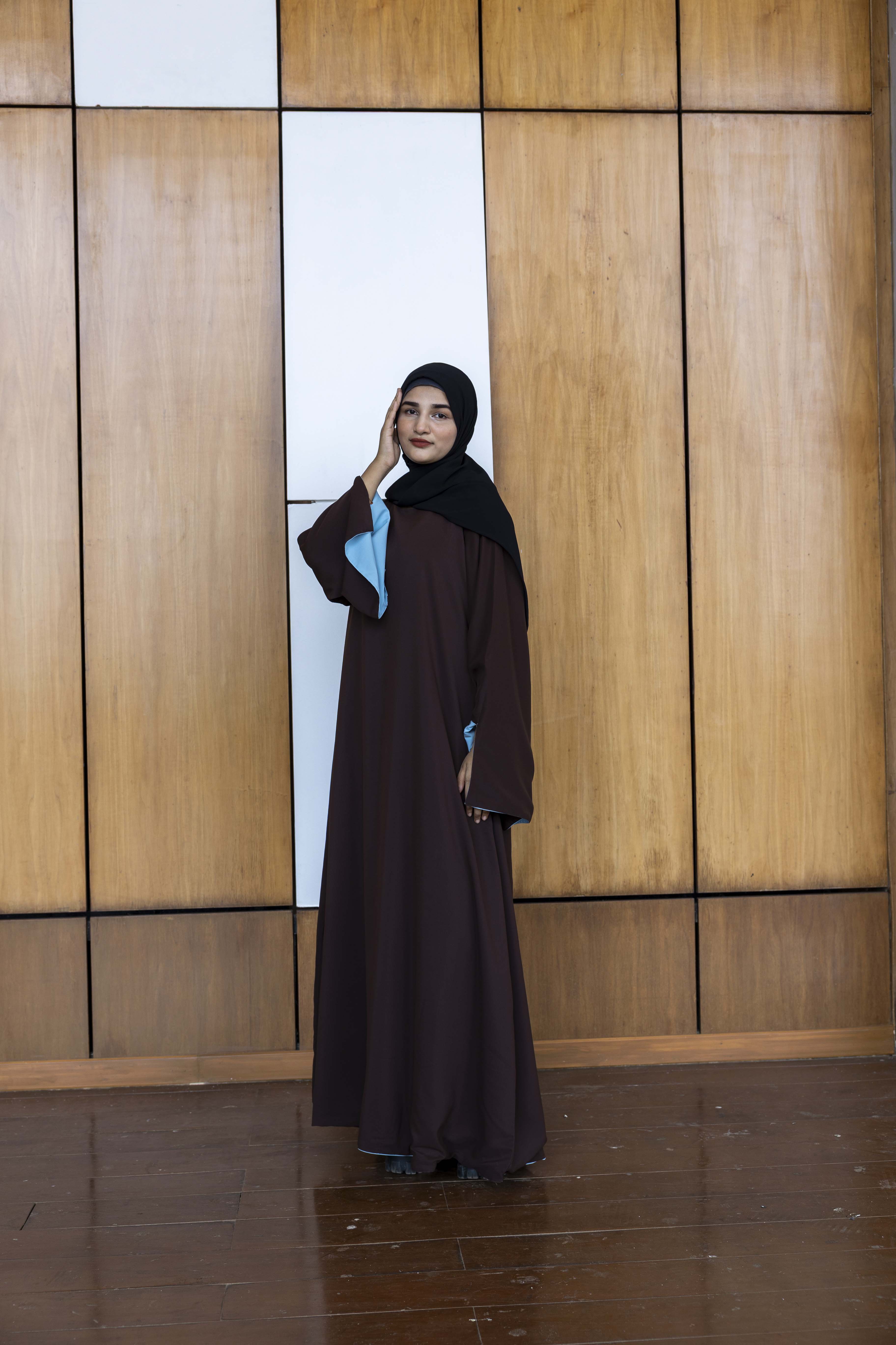 2-in-1 Reversible abaya – Brown & blue