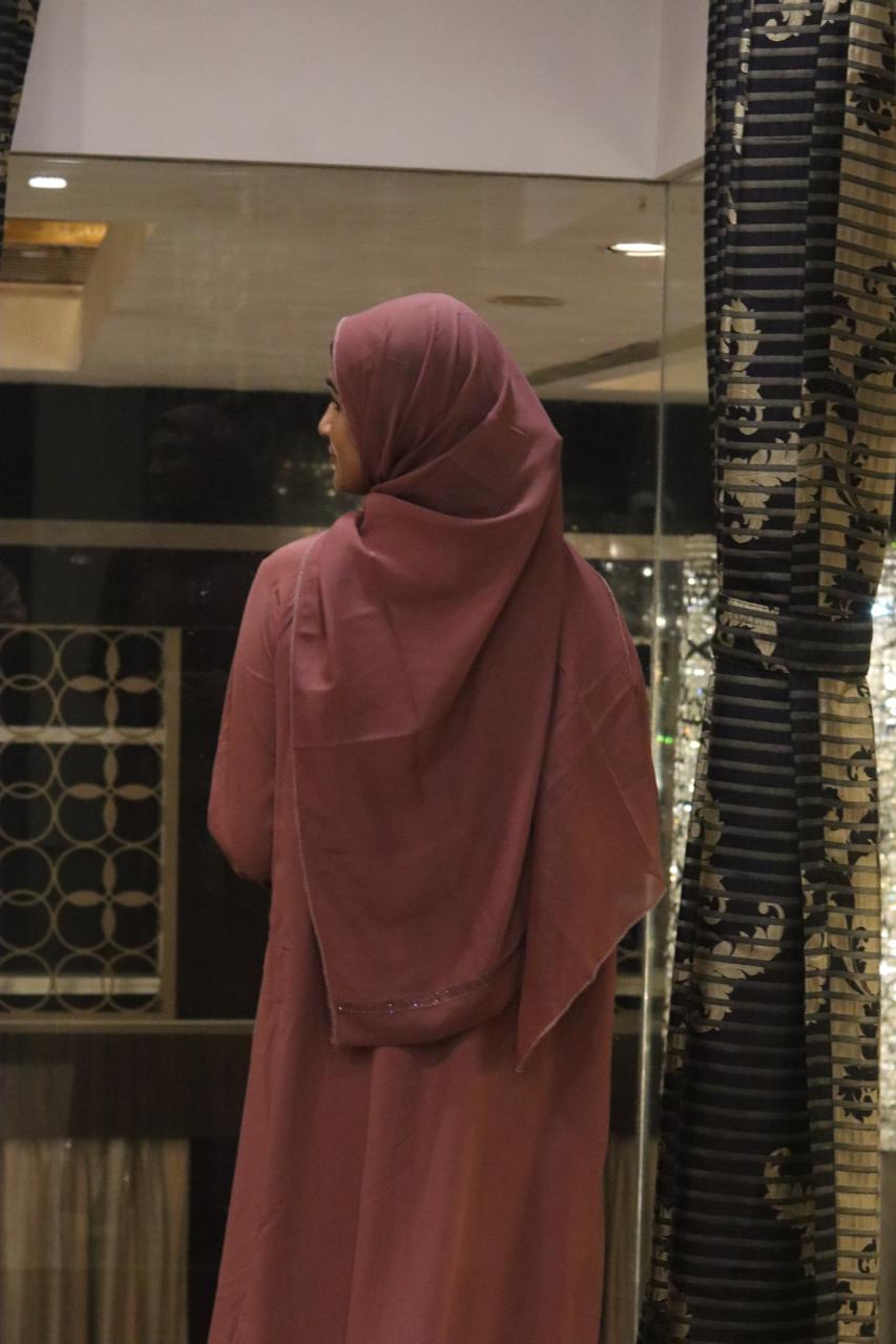 Amber stripe Abaya- Pink (With Hijab)