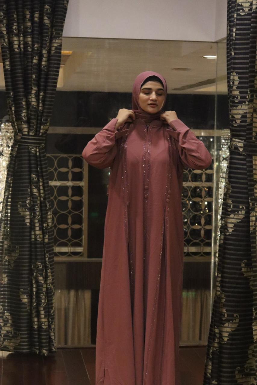 Amber stripe Abaya- Pink (With Hijab)