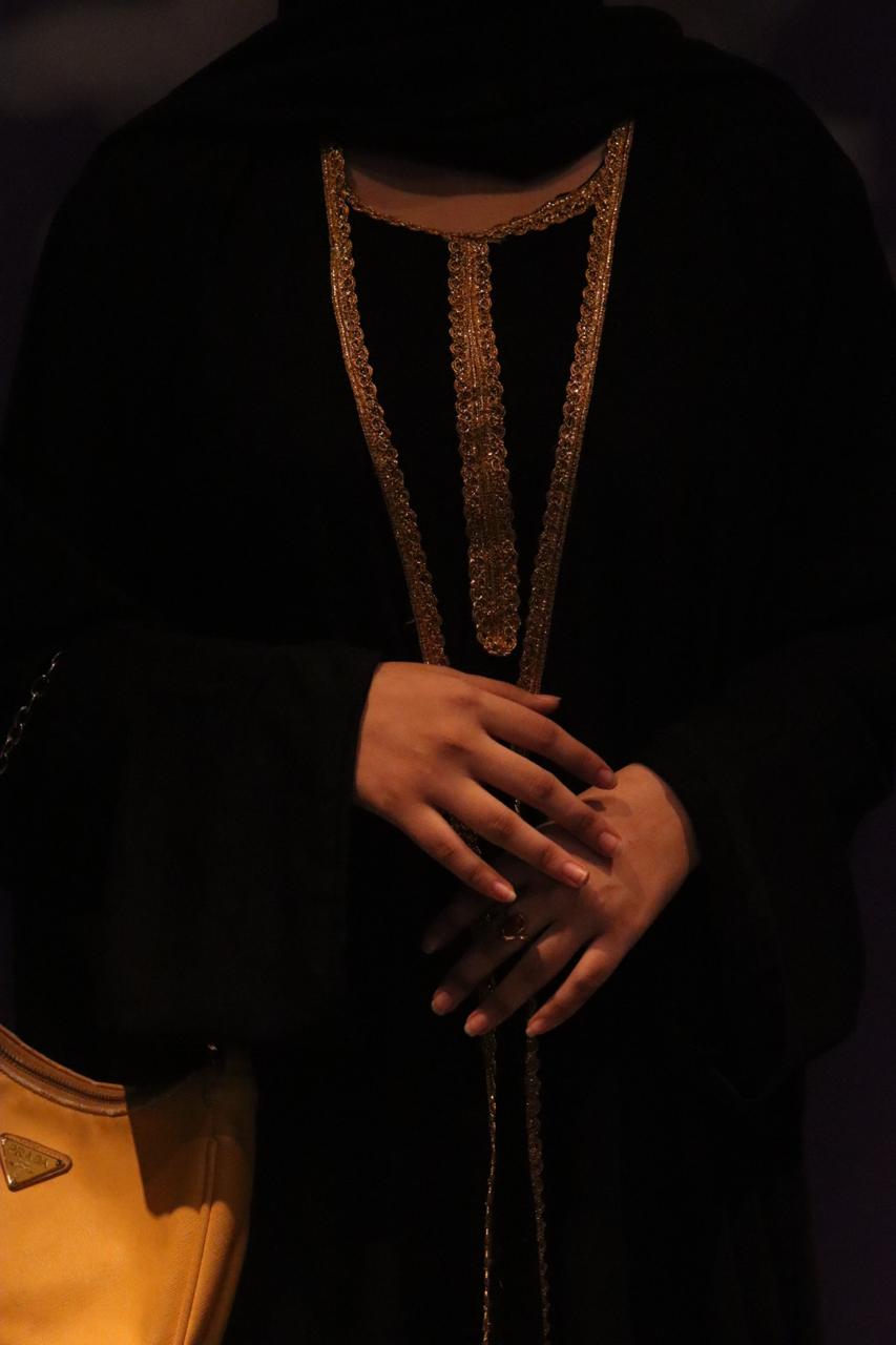 Aurum Abaya 2 pc With inner slit, shrug (hijab included)