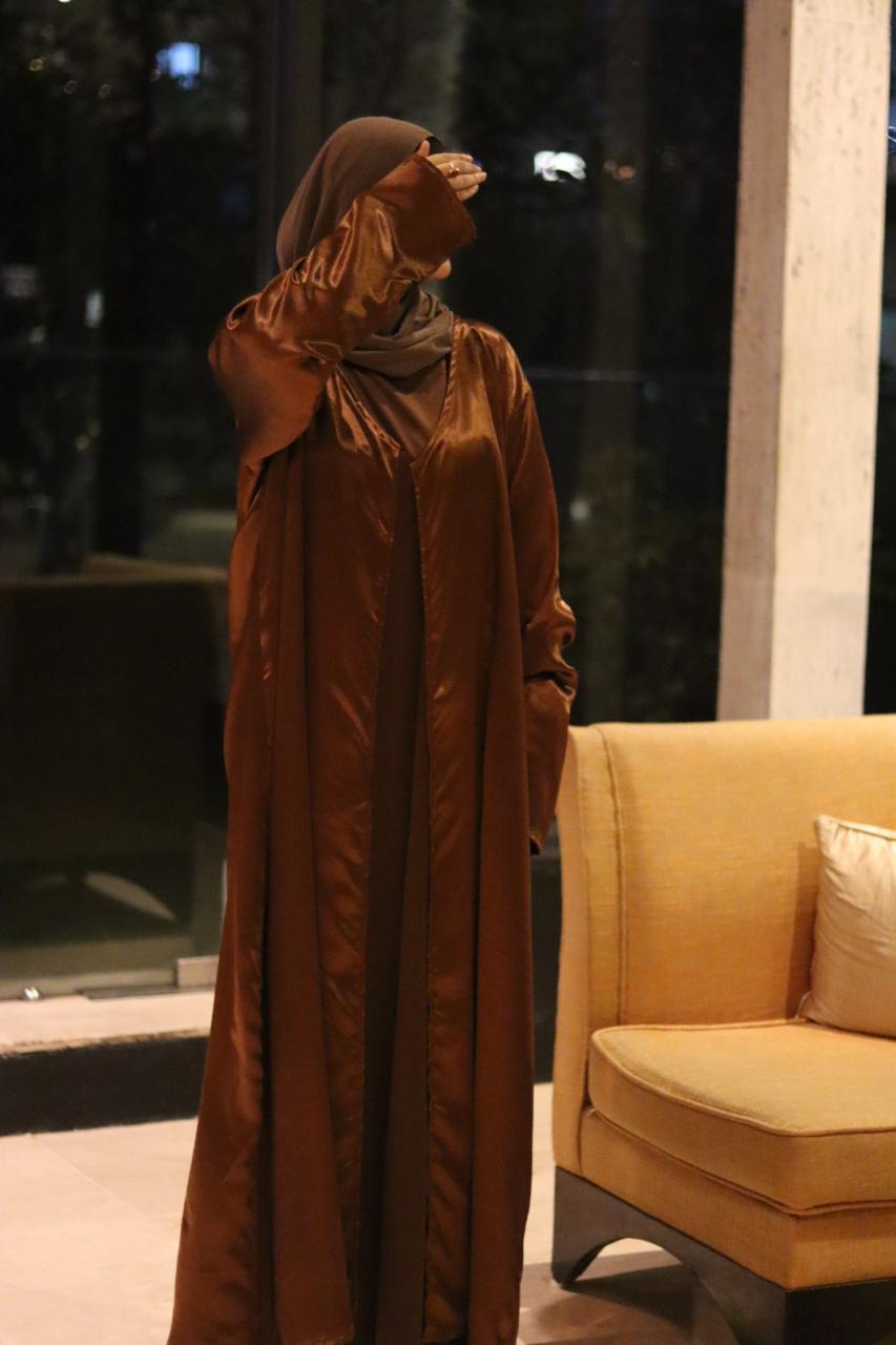 Brown luxe 2pc abaya set with inner slit & matching satin shrug