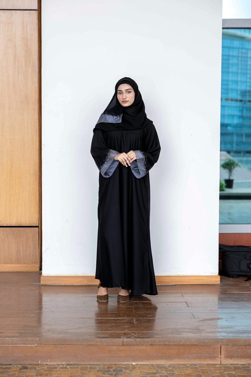 Noura luxe handwork abaya (with Hijab)