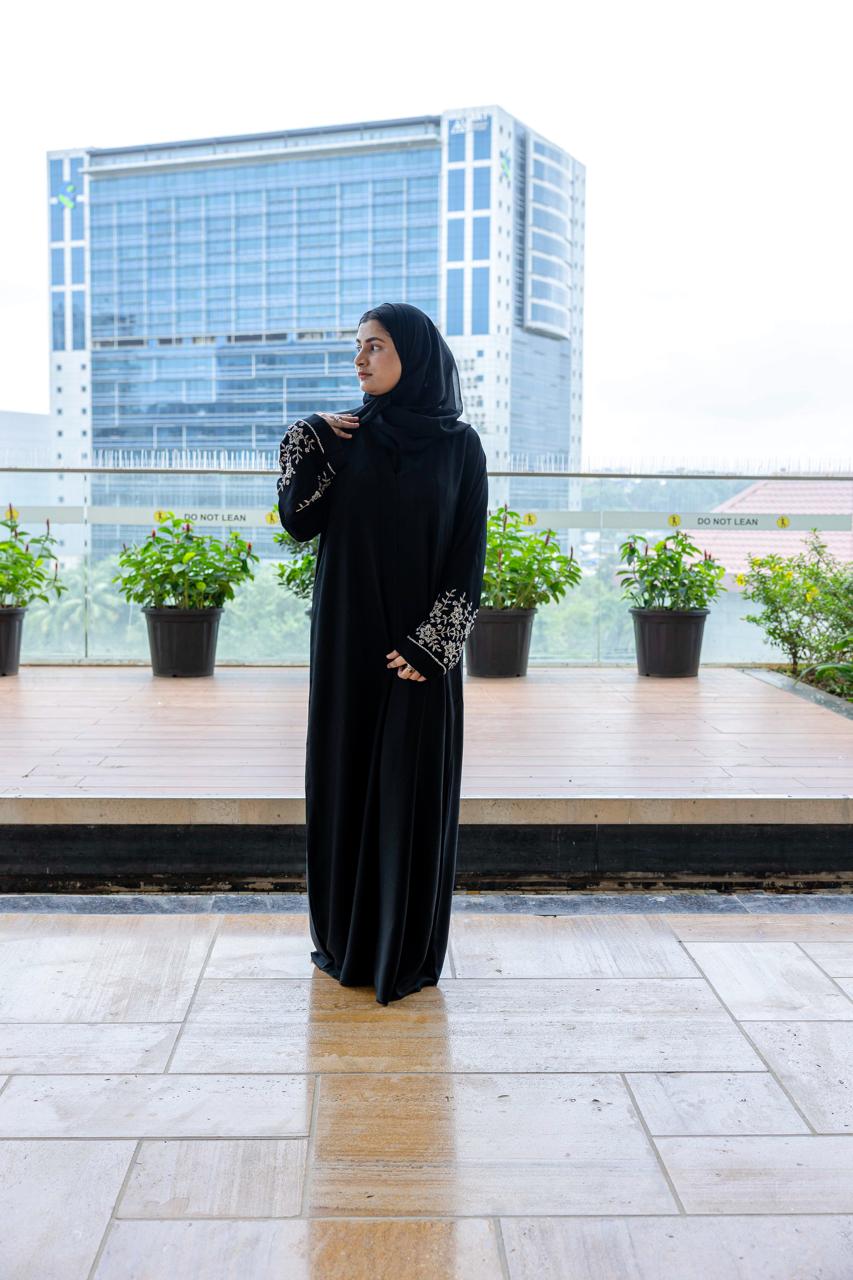 Noor al khayt handwork abaya (with Hijab)