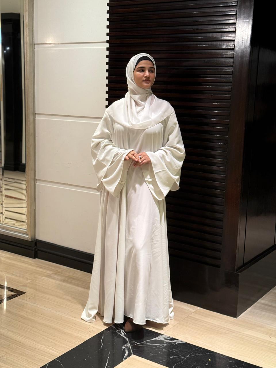 Flare sleeves Umrah Abaya  (hijab included)